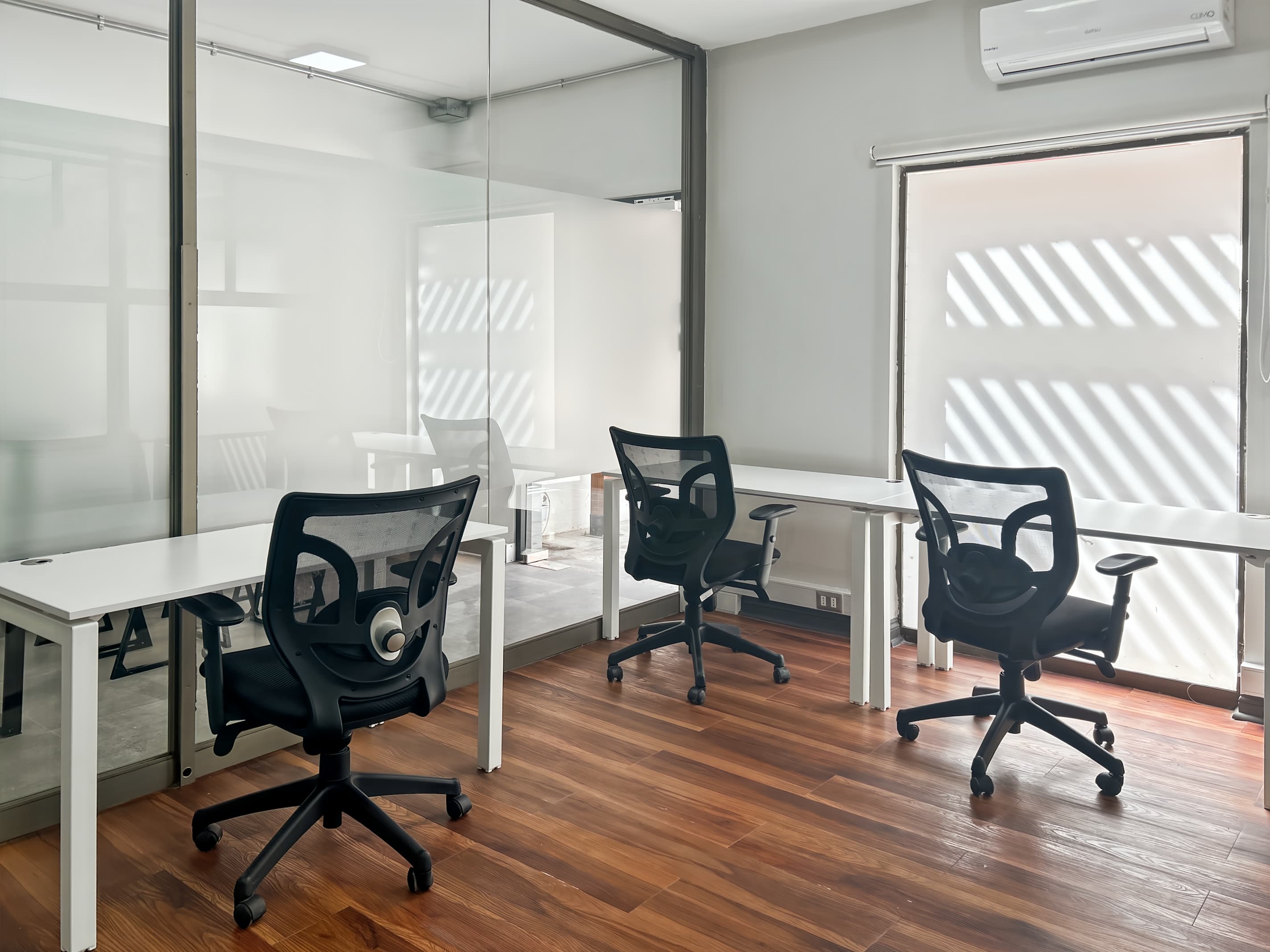 Santiago, Luis Carrera image 7