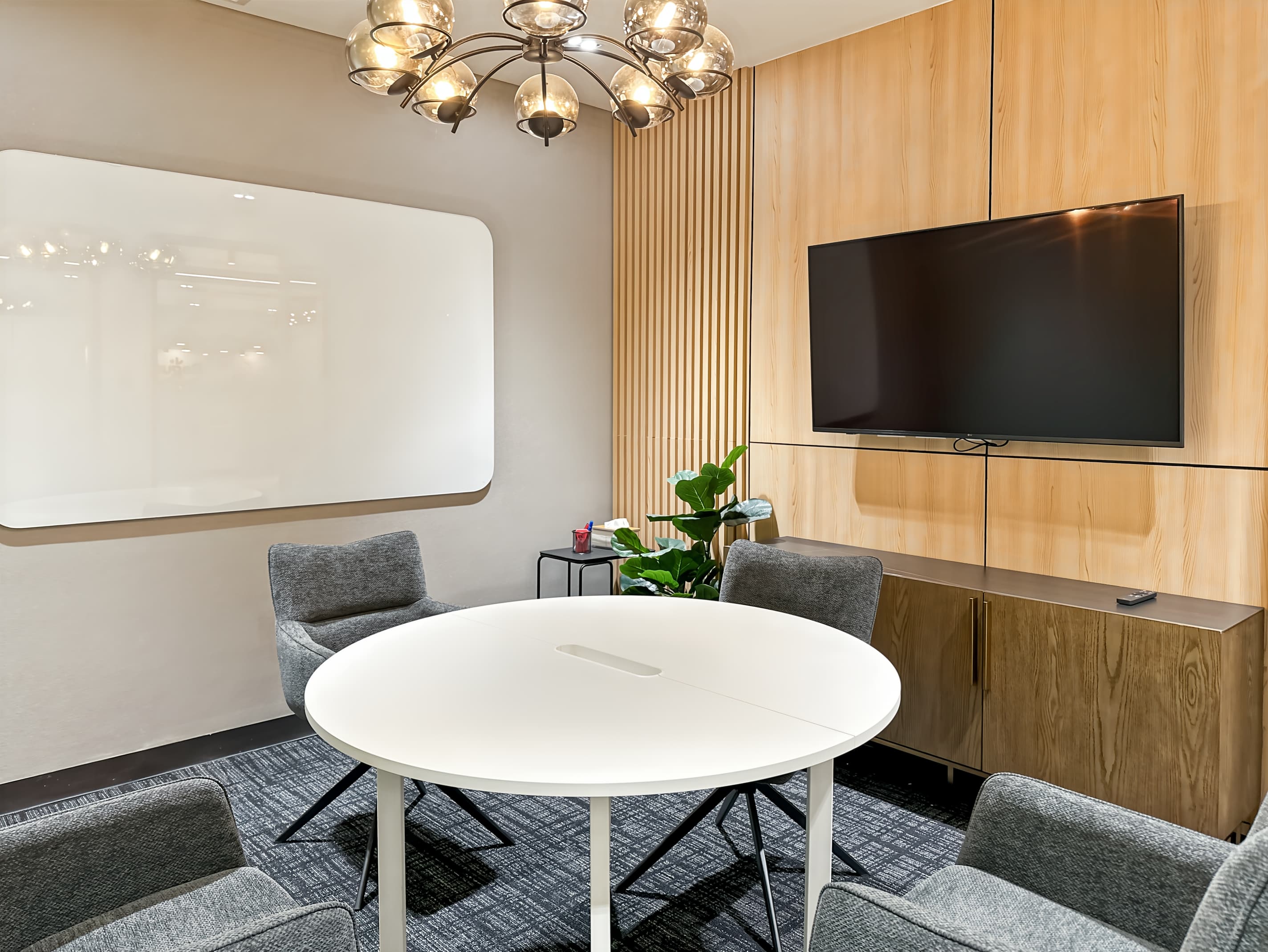 Quezon City, One Vertis Plaza image 10