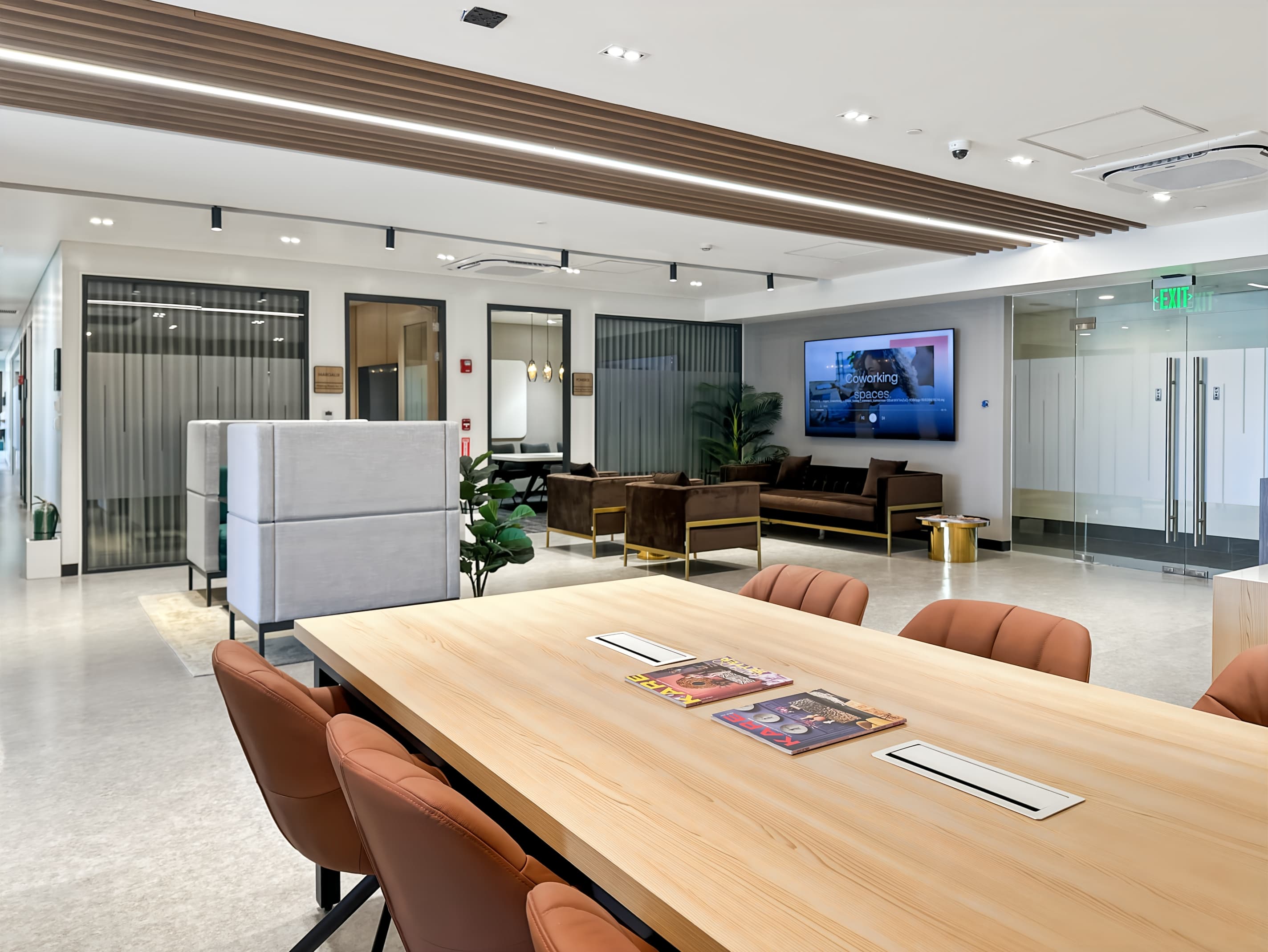 Quezon City, One Vertis Plaza image 11