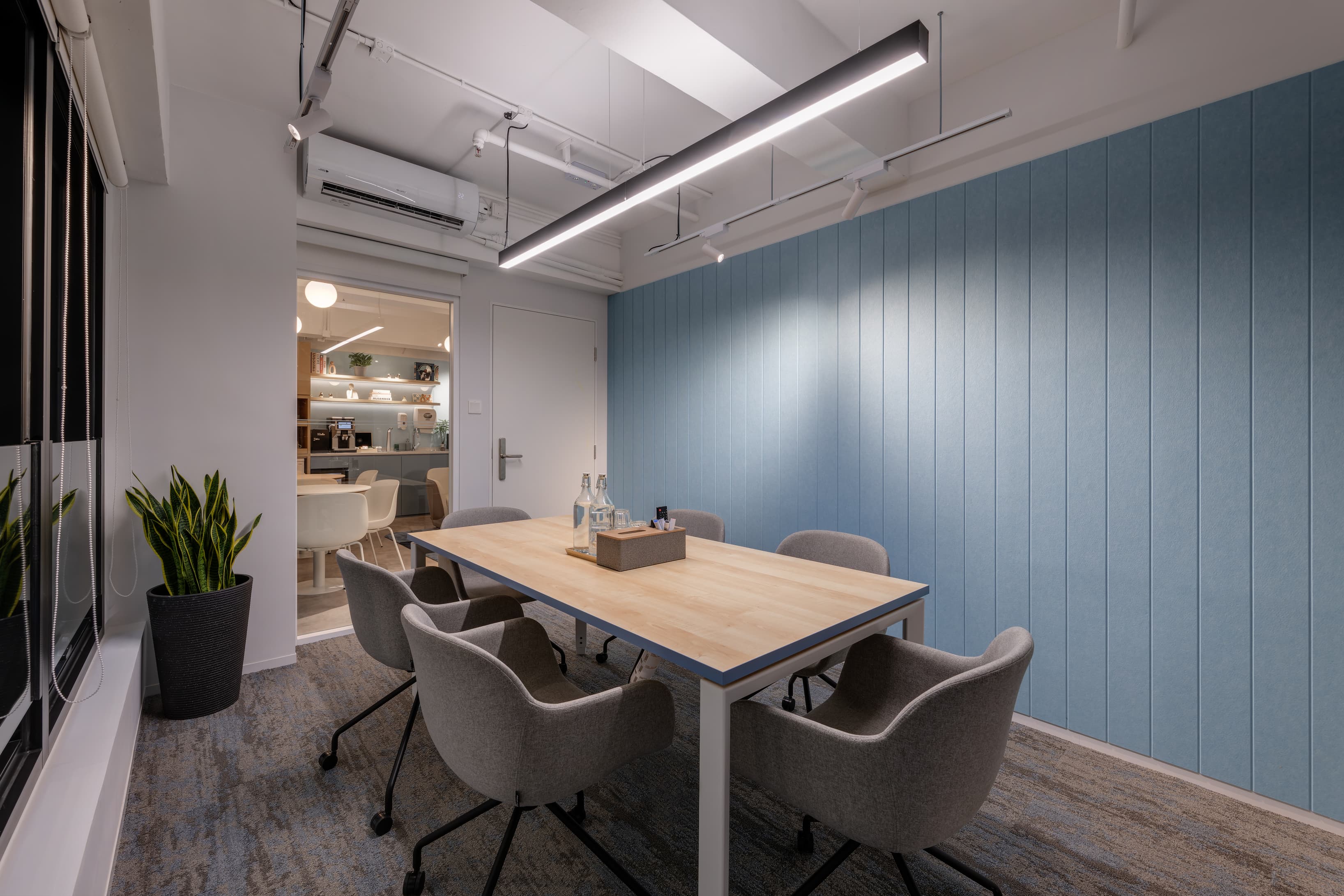 Hong Kong, The Voeux image 2