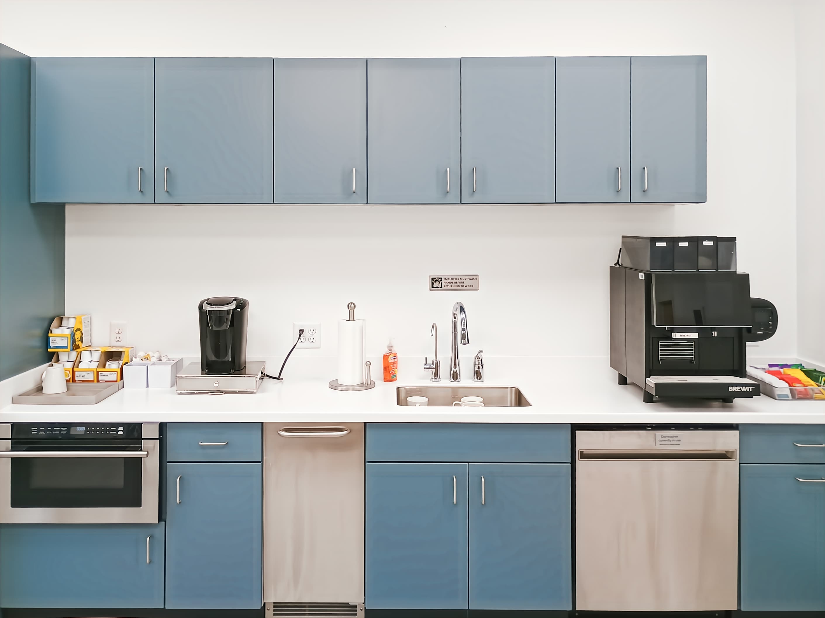 MT, Billings - N 29th St image 10