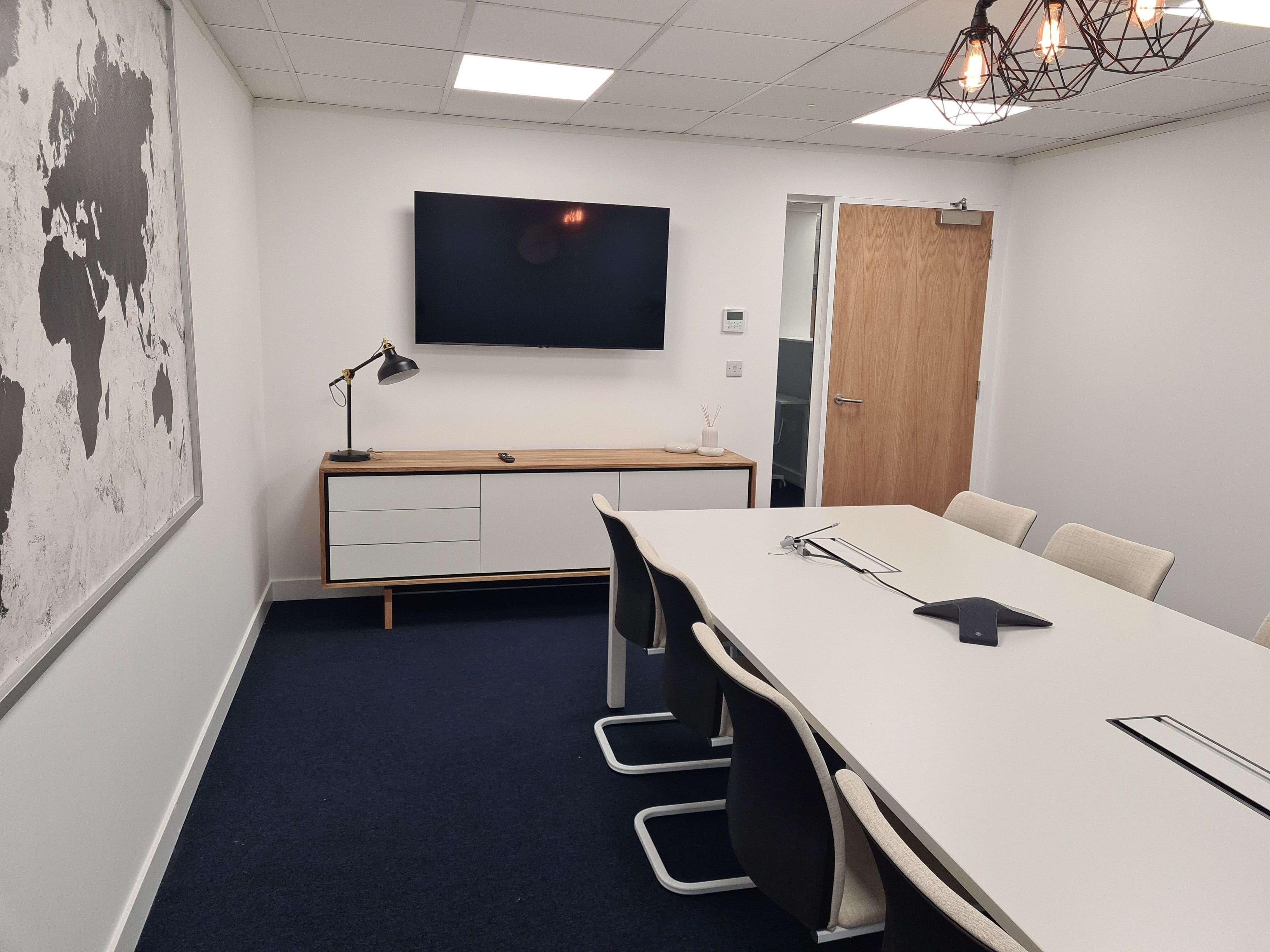 Hitchin, Invision House image 1