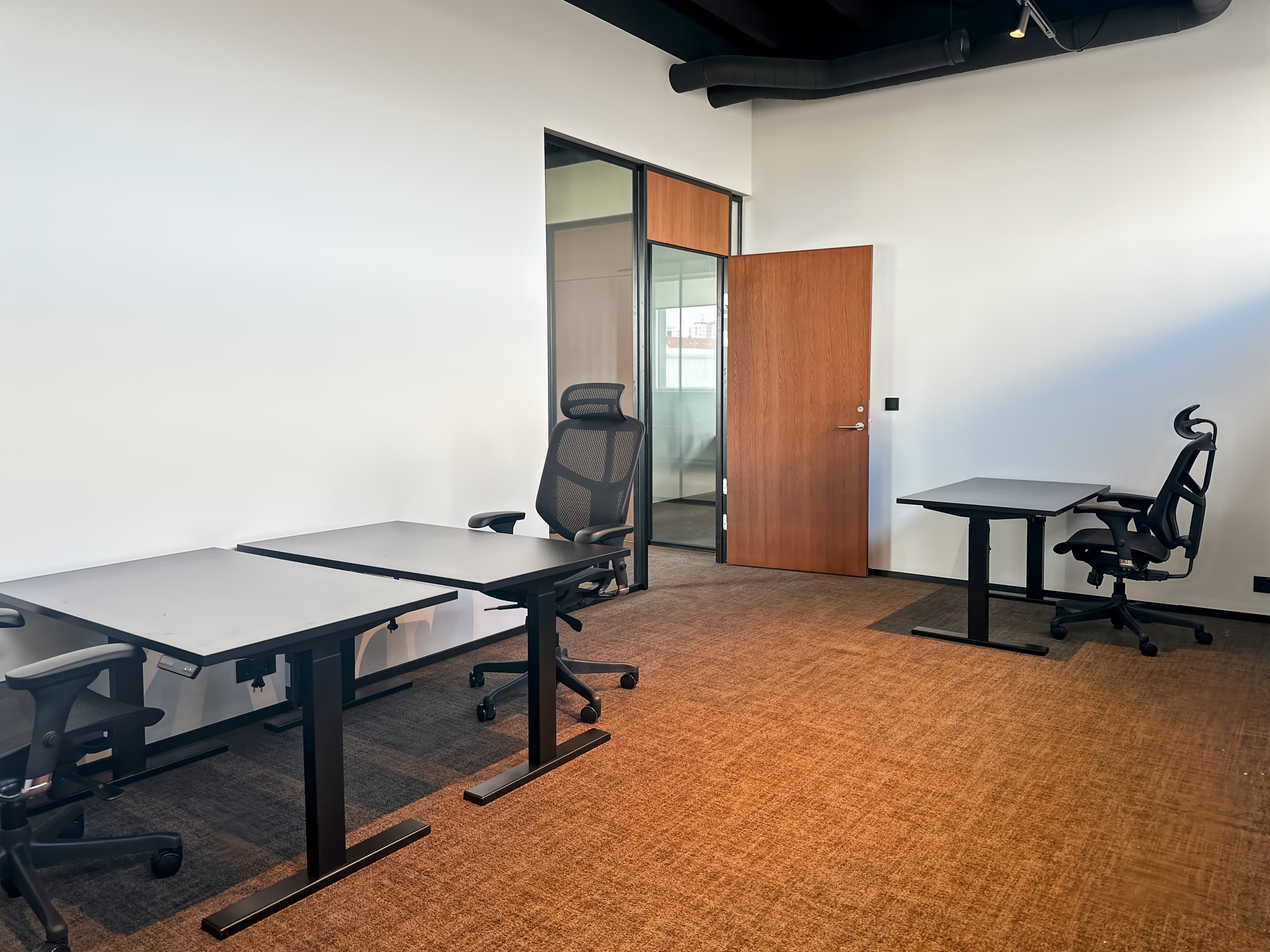 Reykjavík, Köllunarklettsvegur image 2 Reykjavík, Köllunarklettsvegur image 2