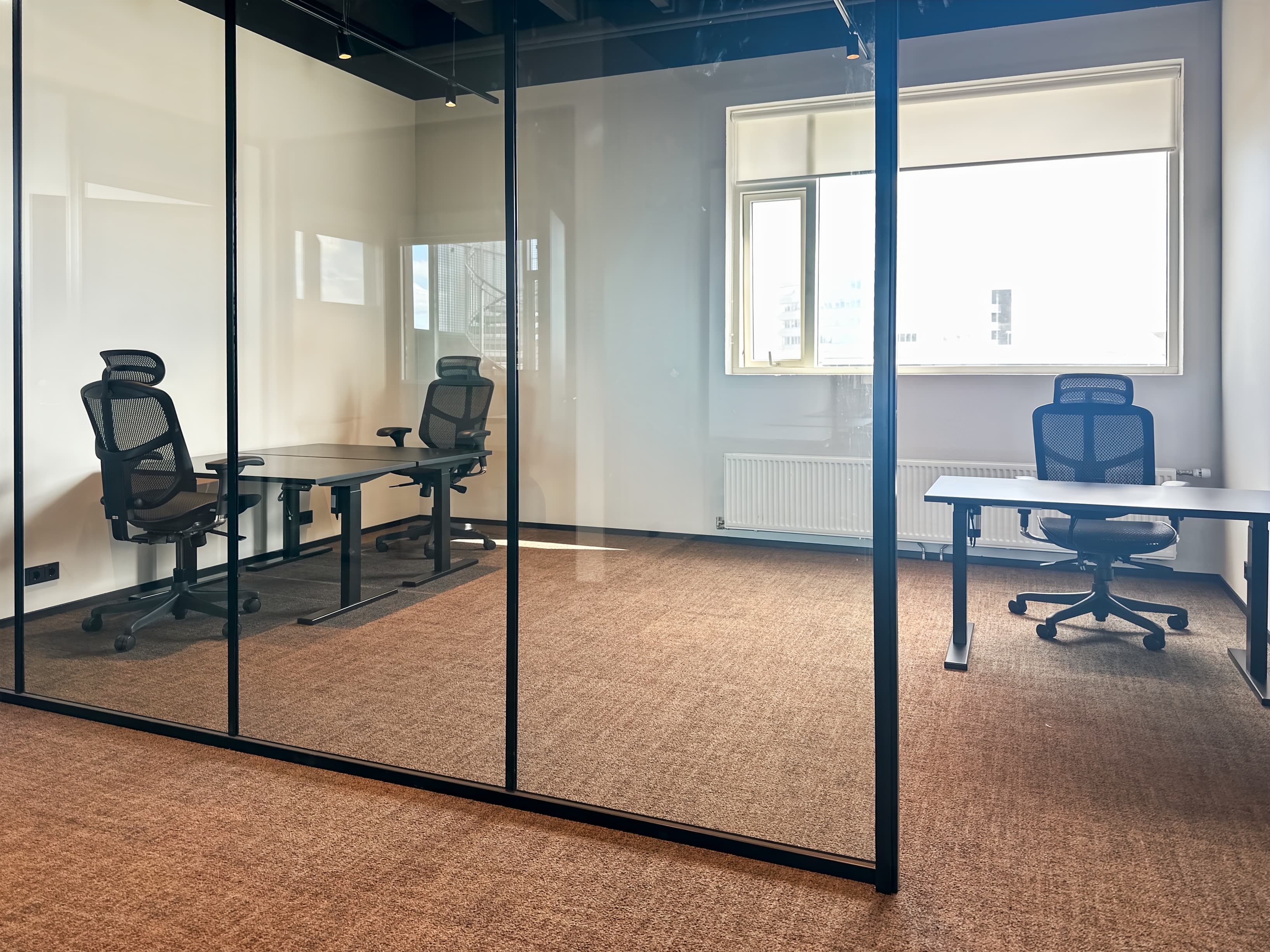 Reykjavík, Köllunarklettsvegur image 1 Reykjavík, Köllunarklettsvegur image 1