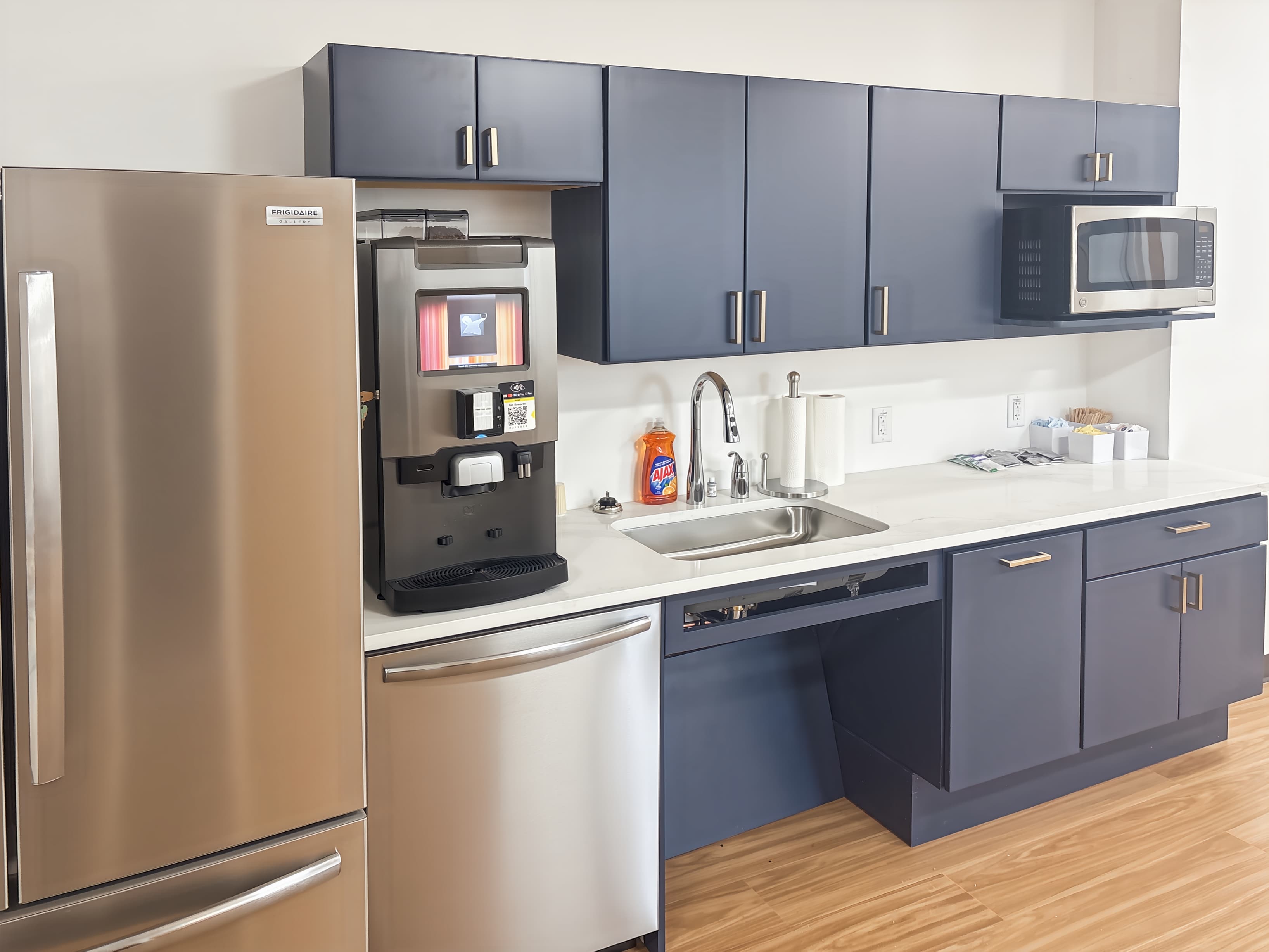 MA, Worcester - Grove St image 8