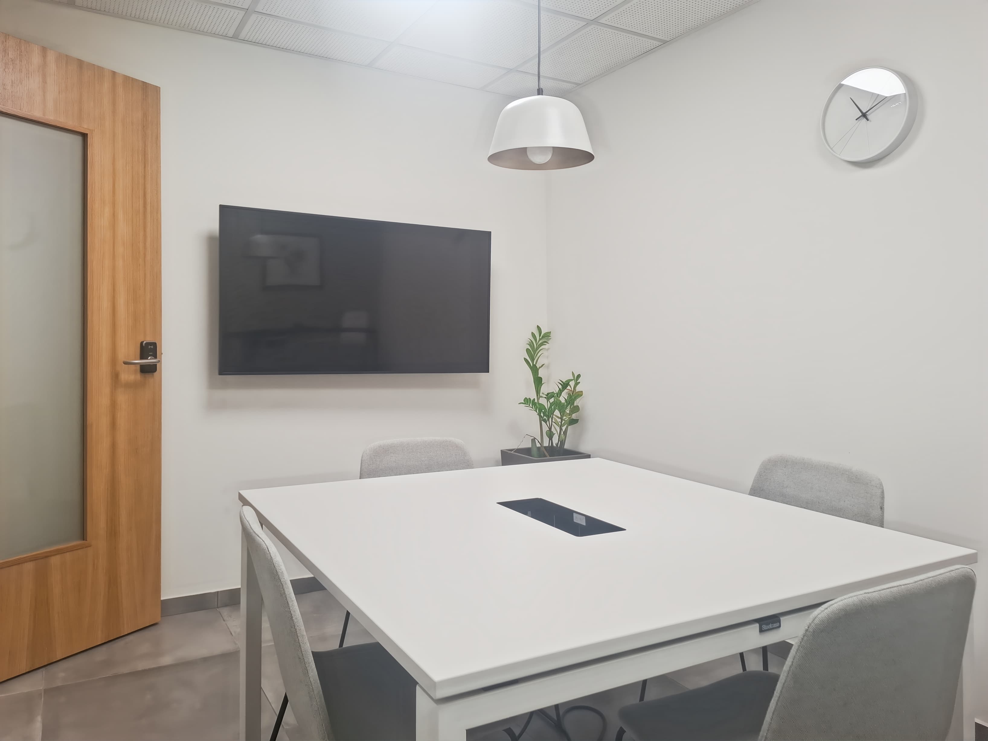 Piraeus, Akti Kondili image 1 Piraeus, Akti Kondili image 1