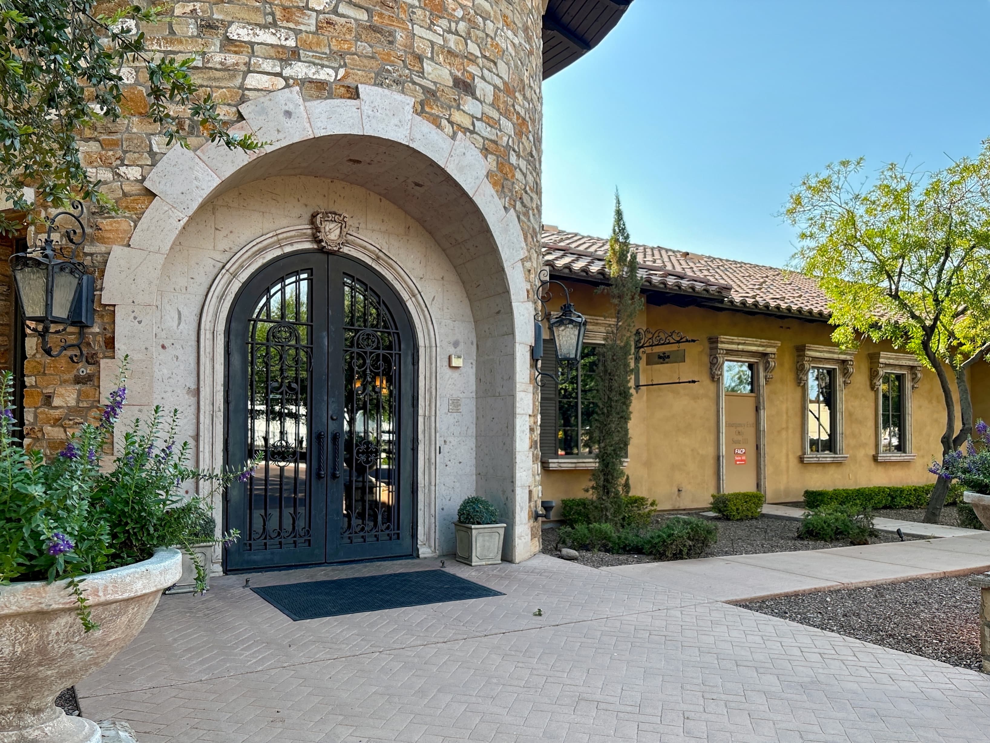 AZ, Gilbert - W Elliot Rd image 1 AZ, Gilbert - W Elliot Rd image 1