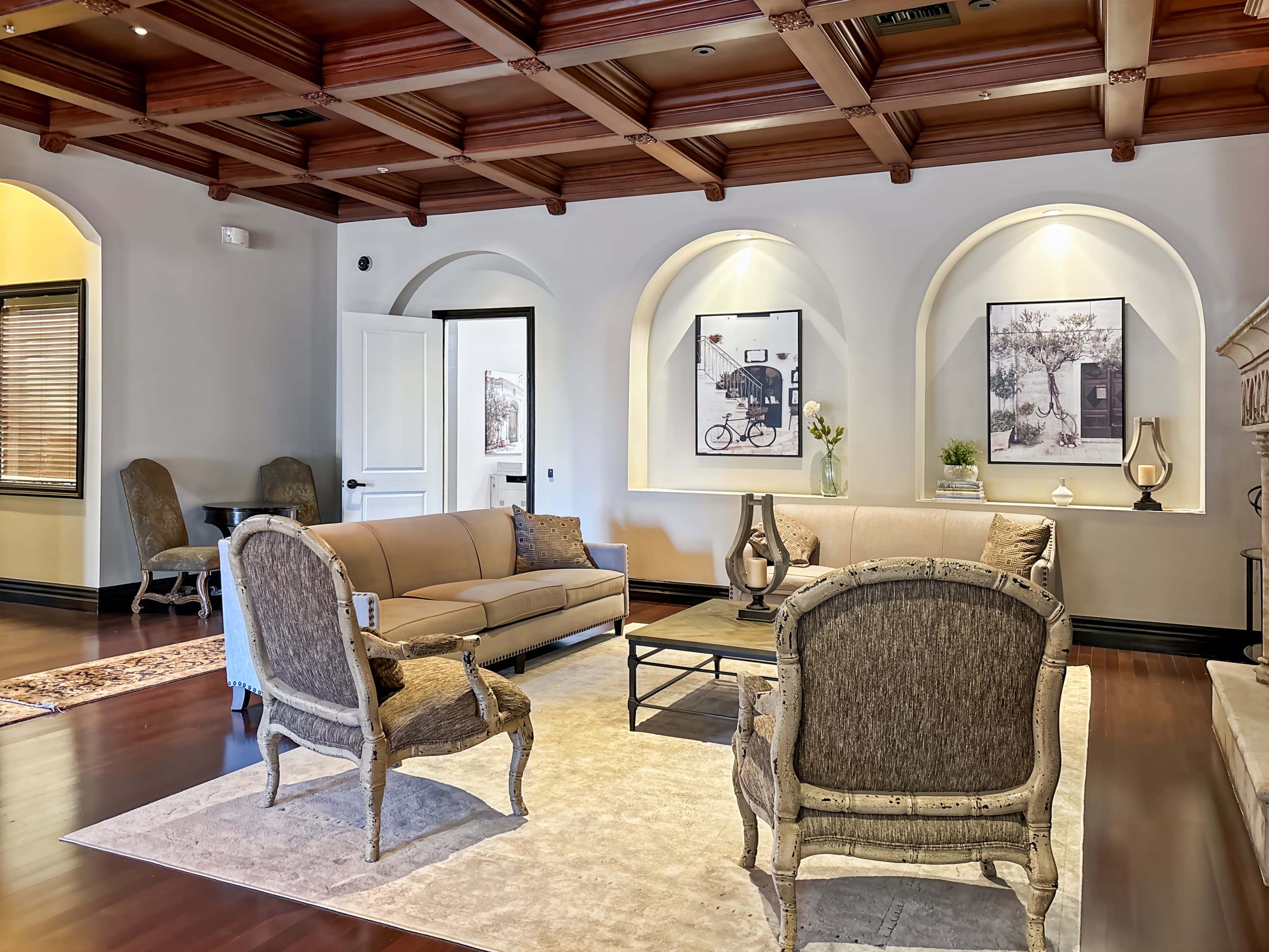 AZ, Gilbert - W Elliot Rd image 2 AZ, Gilbert - W Elliot Rd image 2