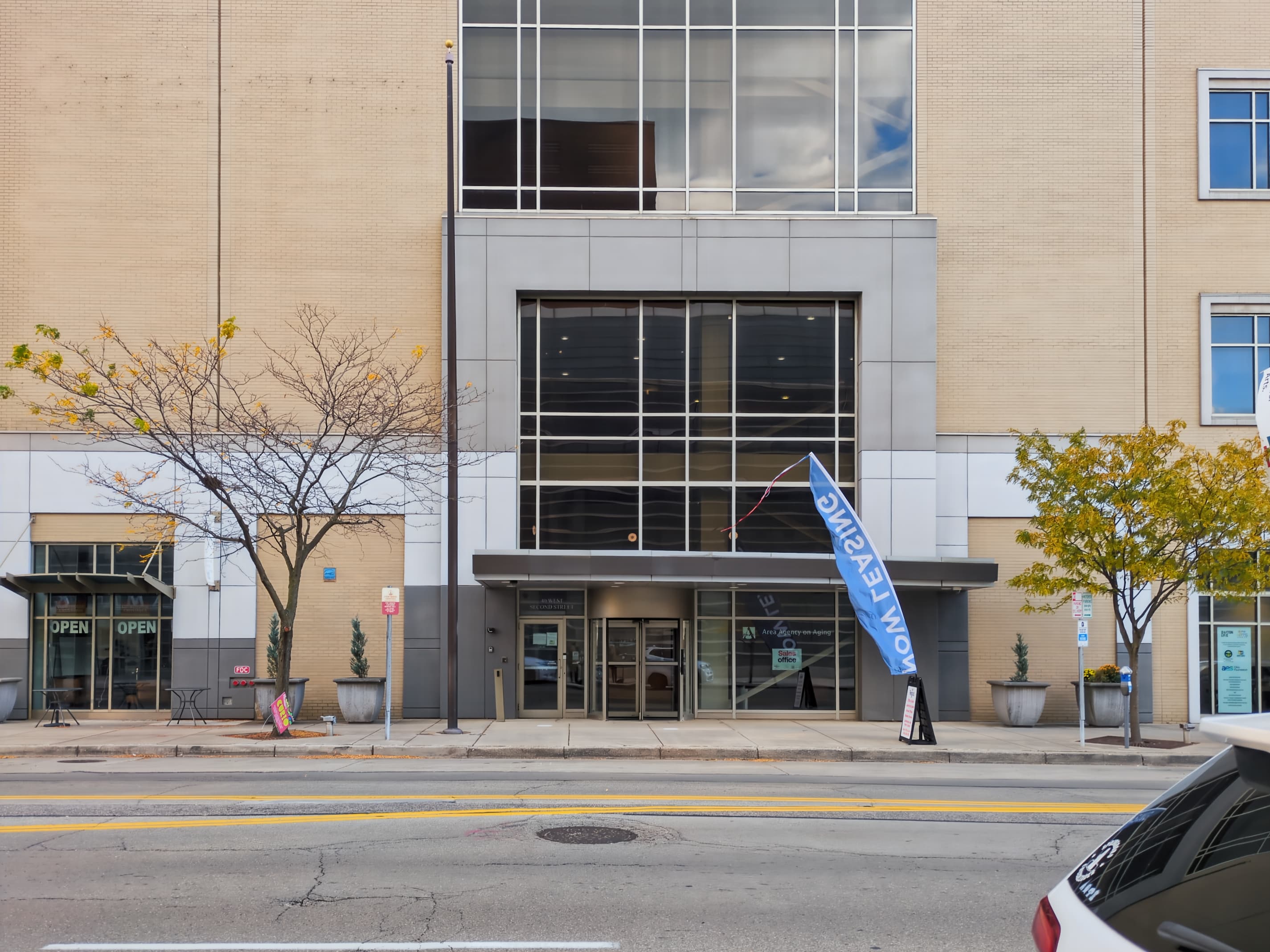 OH, Dayton - W 2nd St image 2