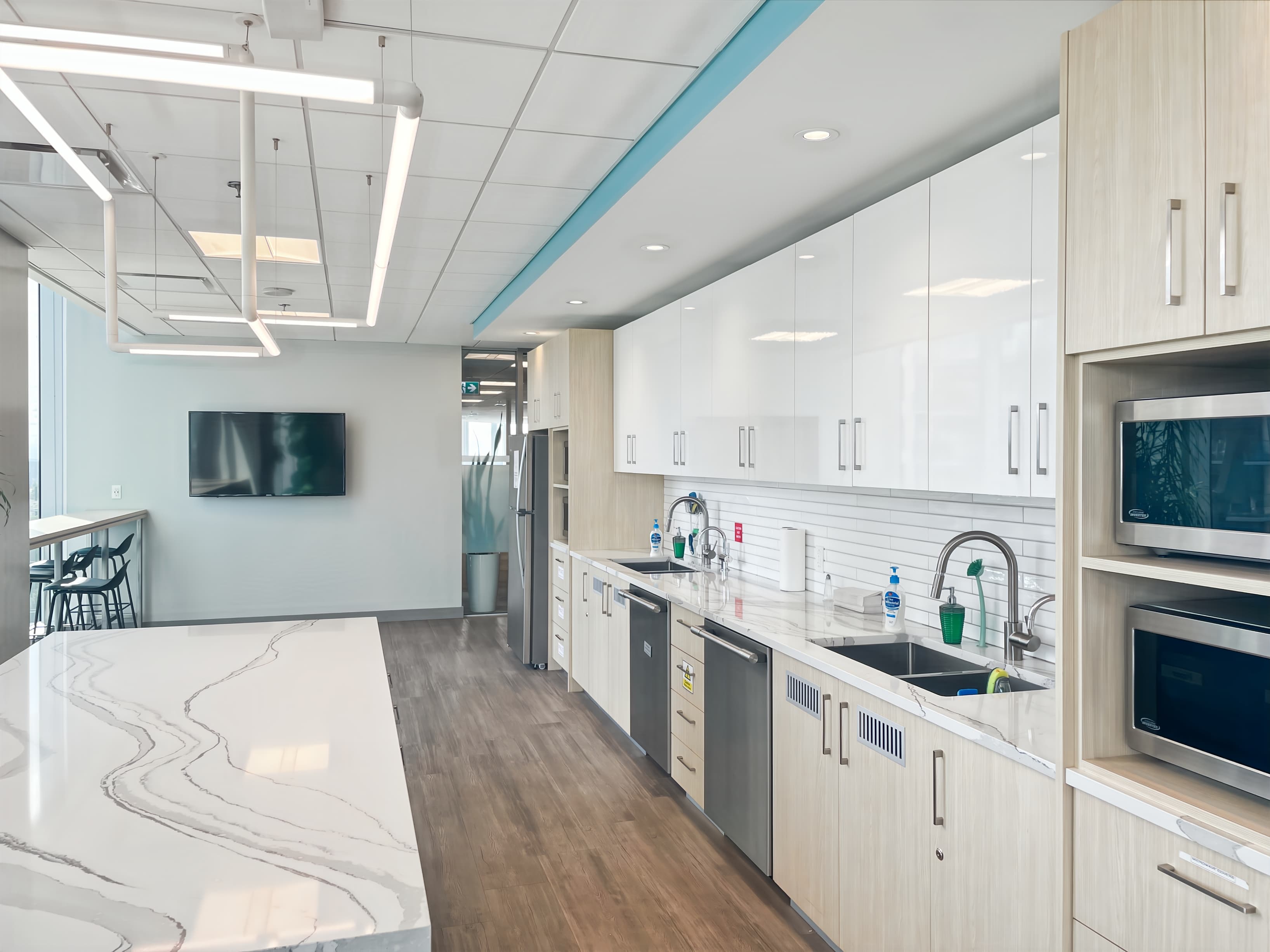 BC, Burnaby - Edmonds St image 7