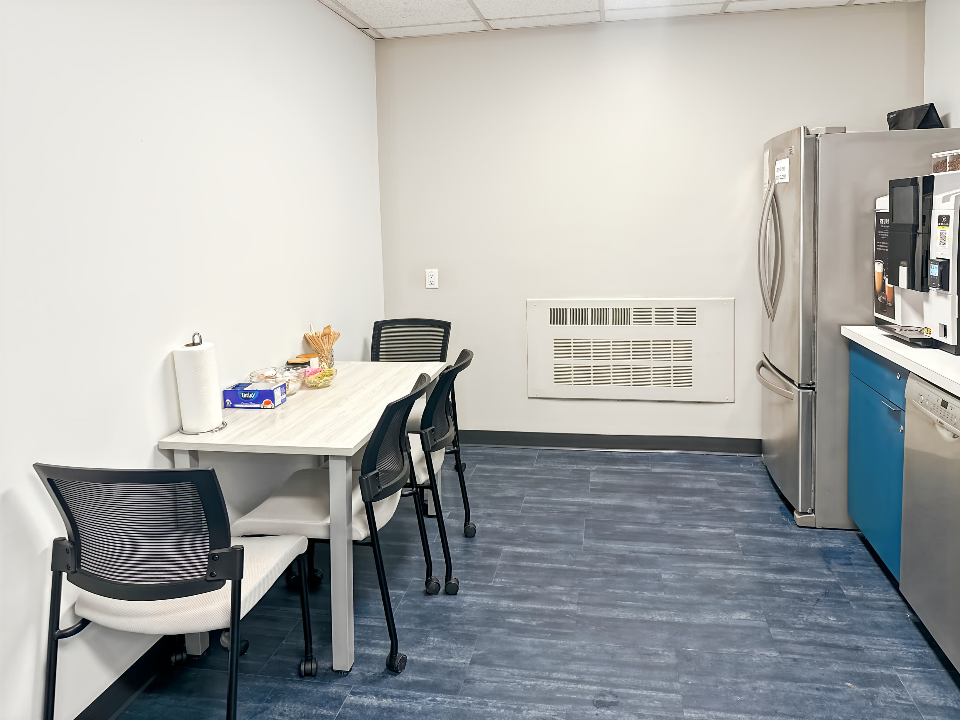 SK, Regina- 11th Ave image 2