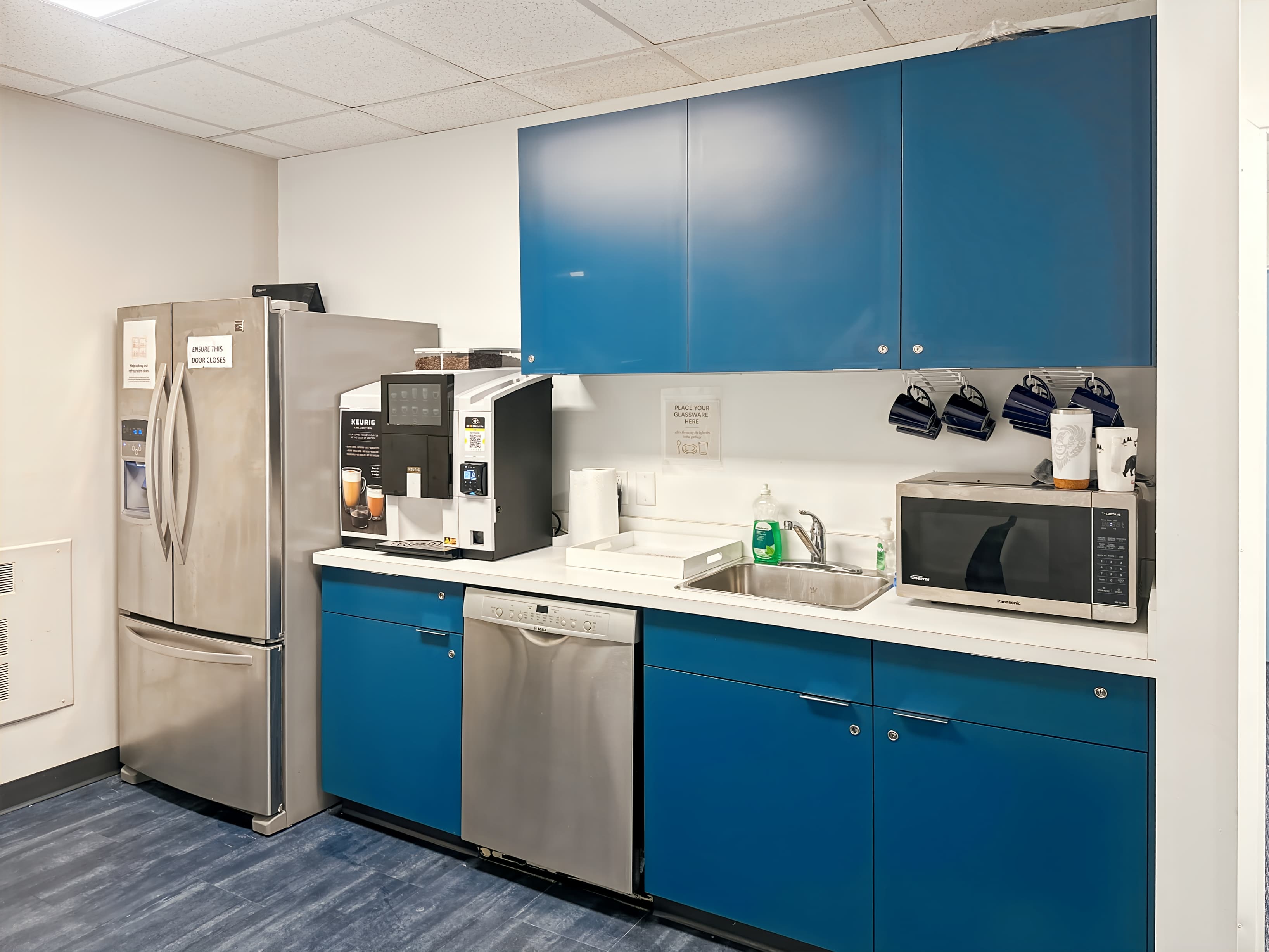 SK, Regina- 11th Ave image 8