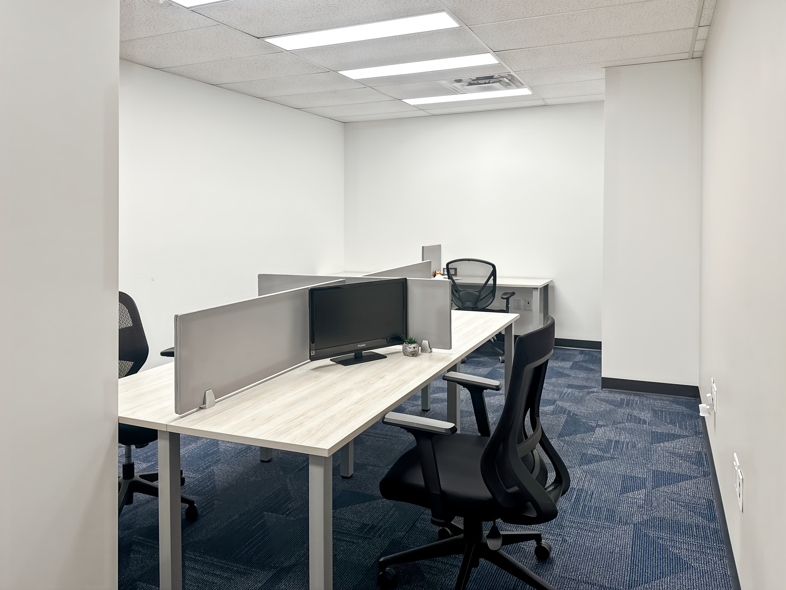 SK, Regina- 11th Ave image 9