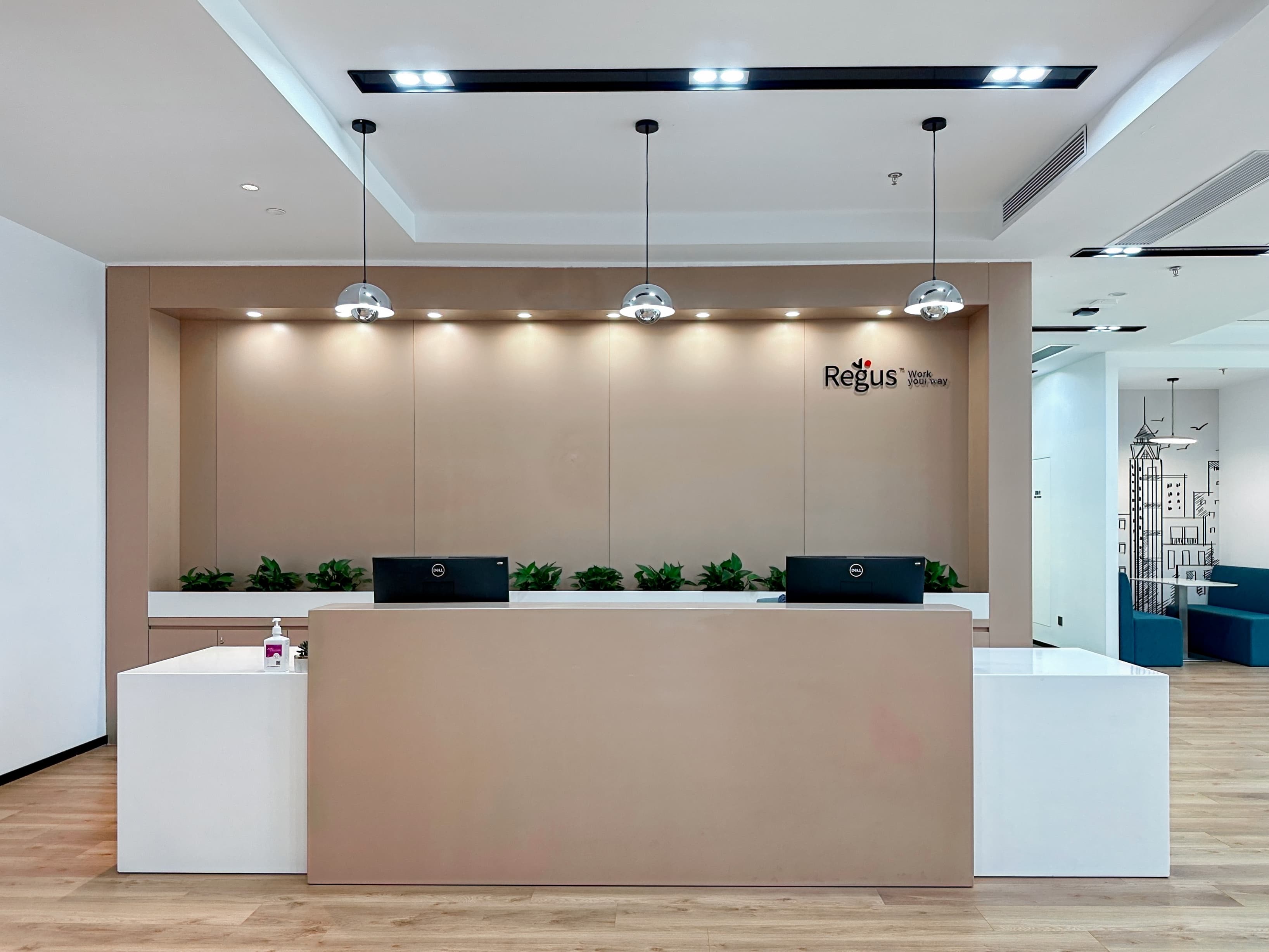 Shanghai, Reeb Building image 13