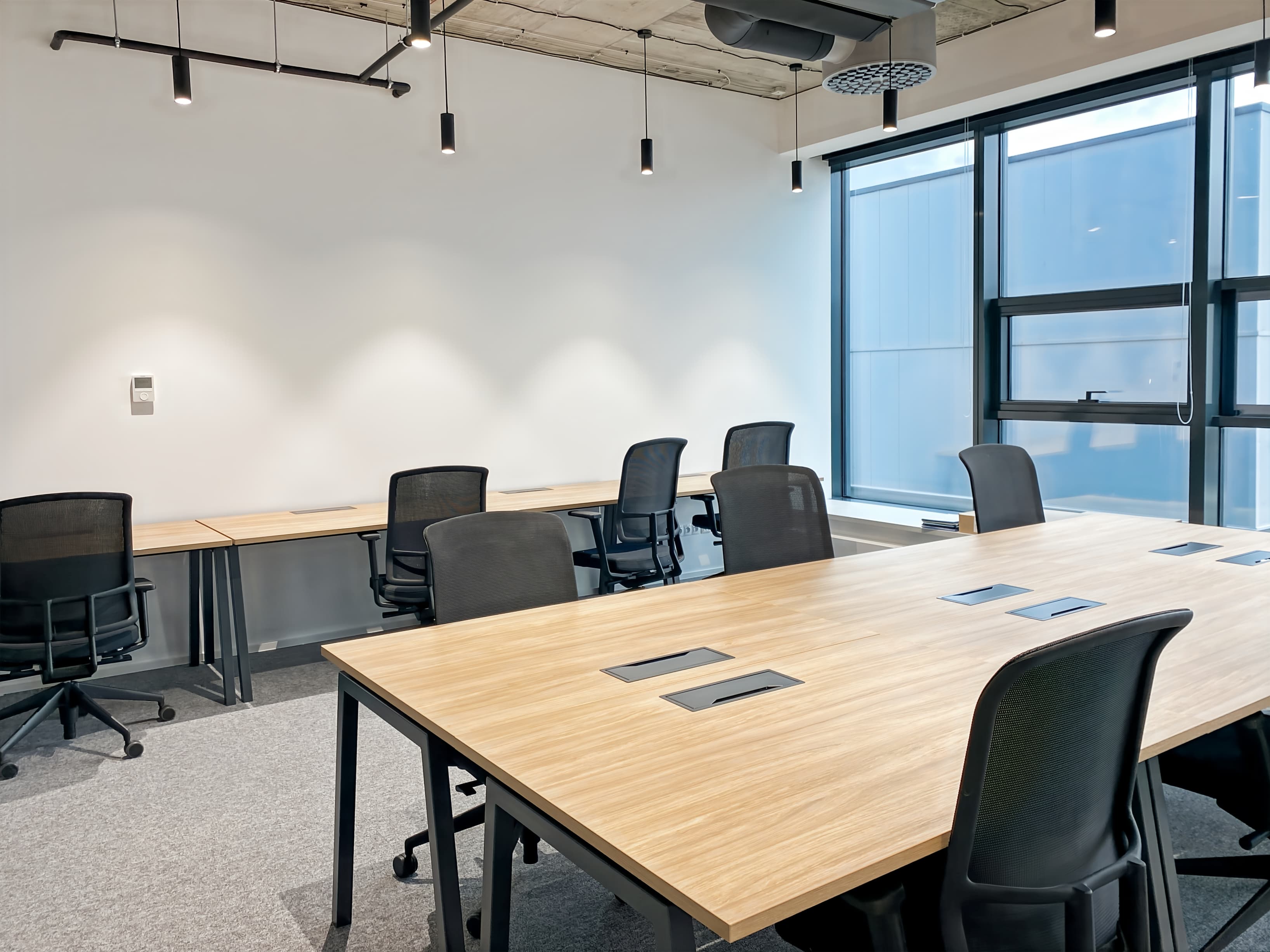 Bratislava, Nivy Tower image 4