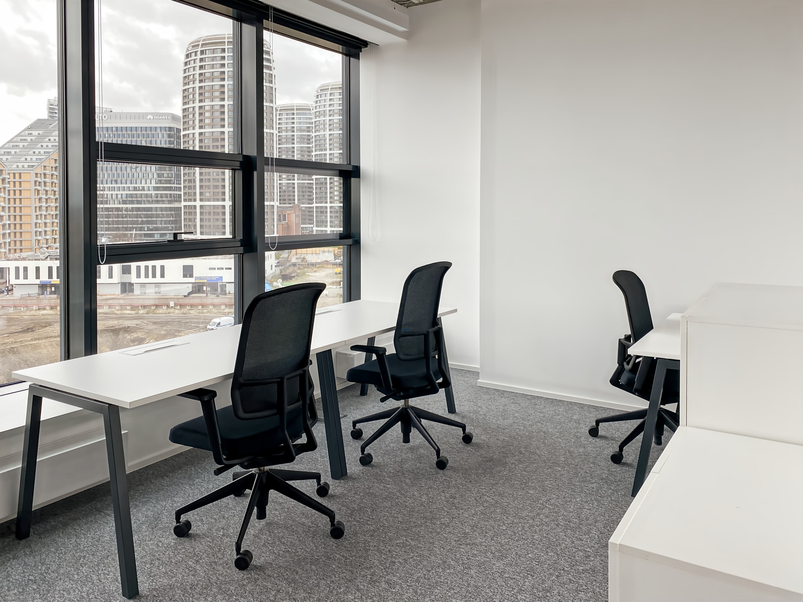 Bratislava, Nivy Tower image 10