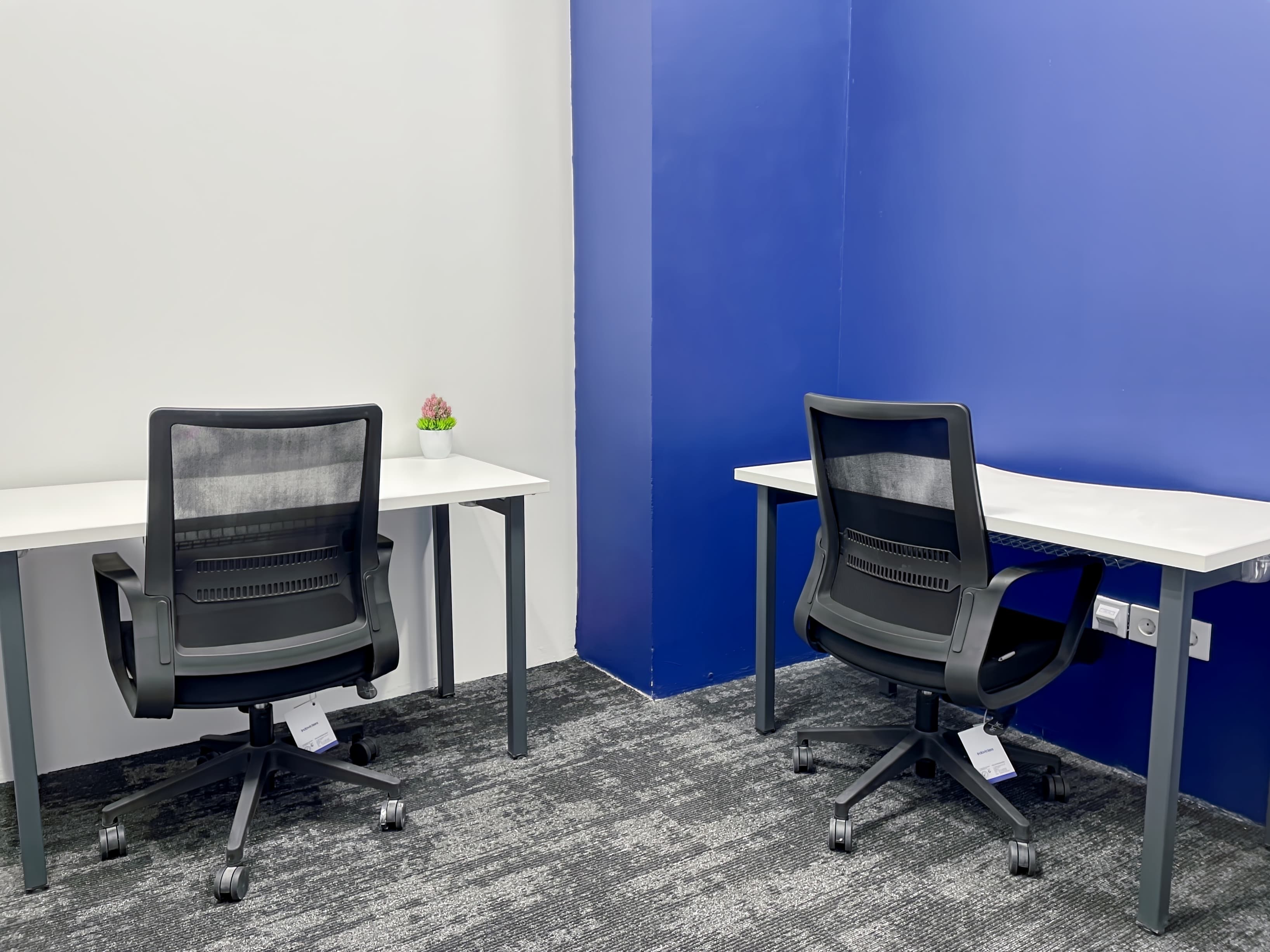 Makassar, Delft Apartment image 10