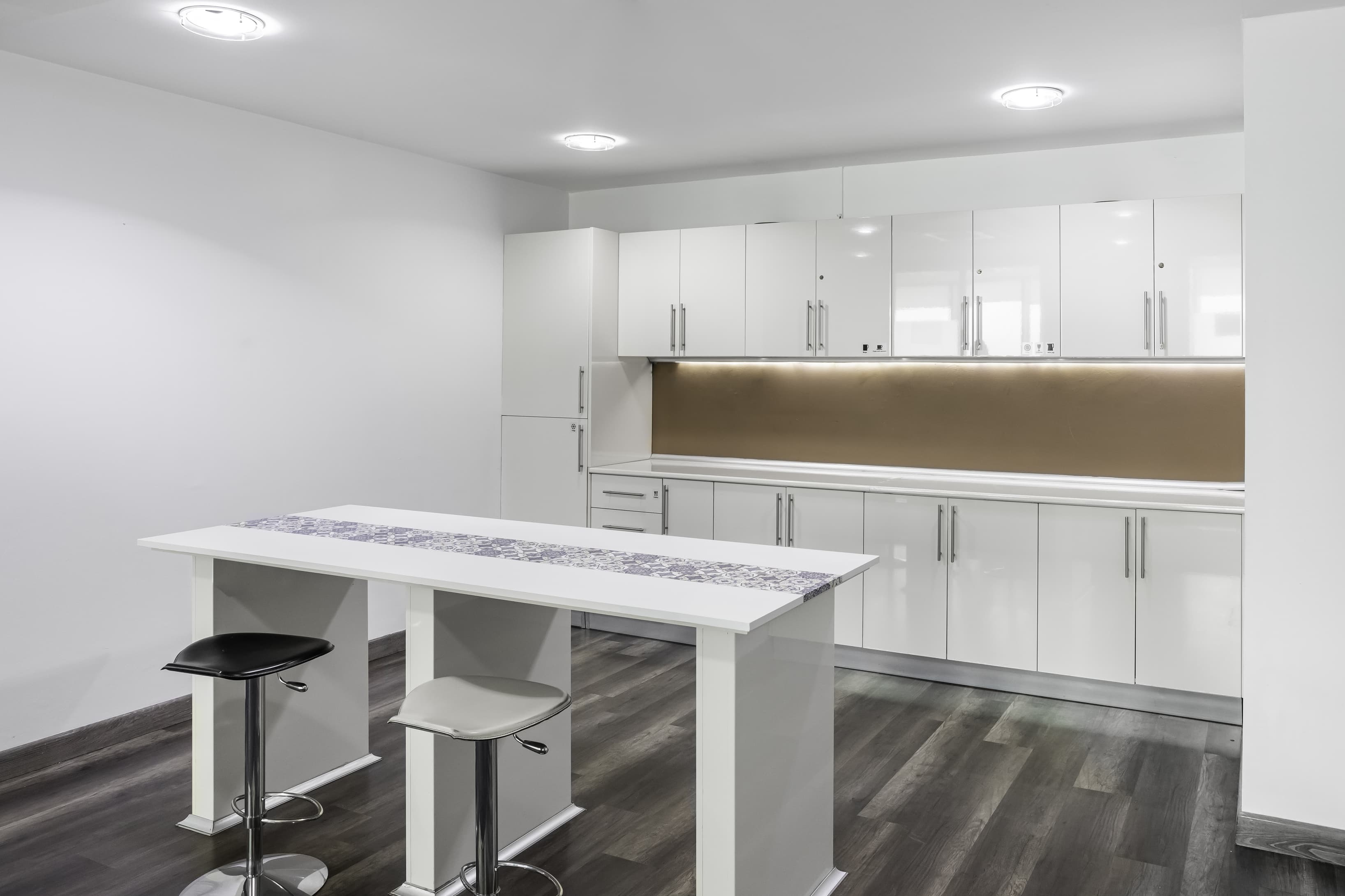 ALGIERS, Les Pins Maritimes image 6