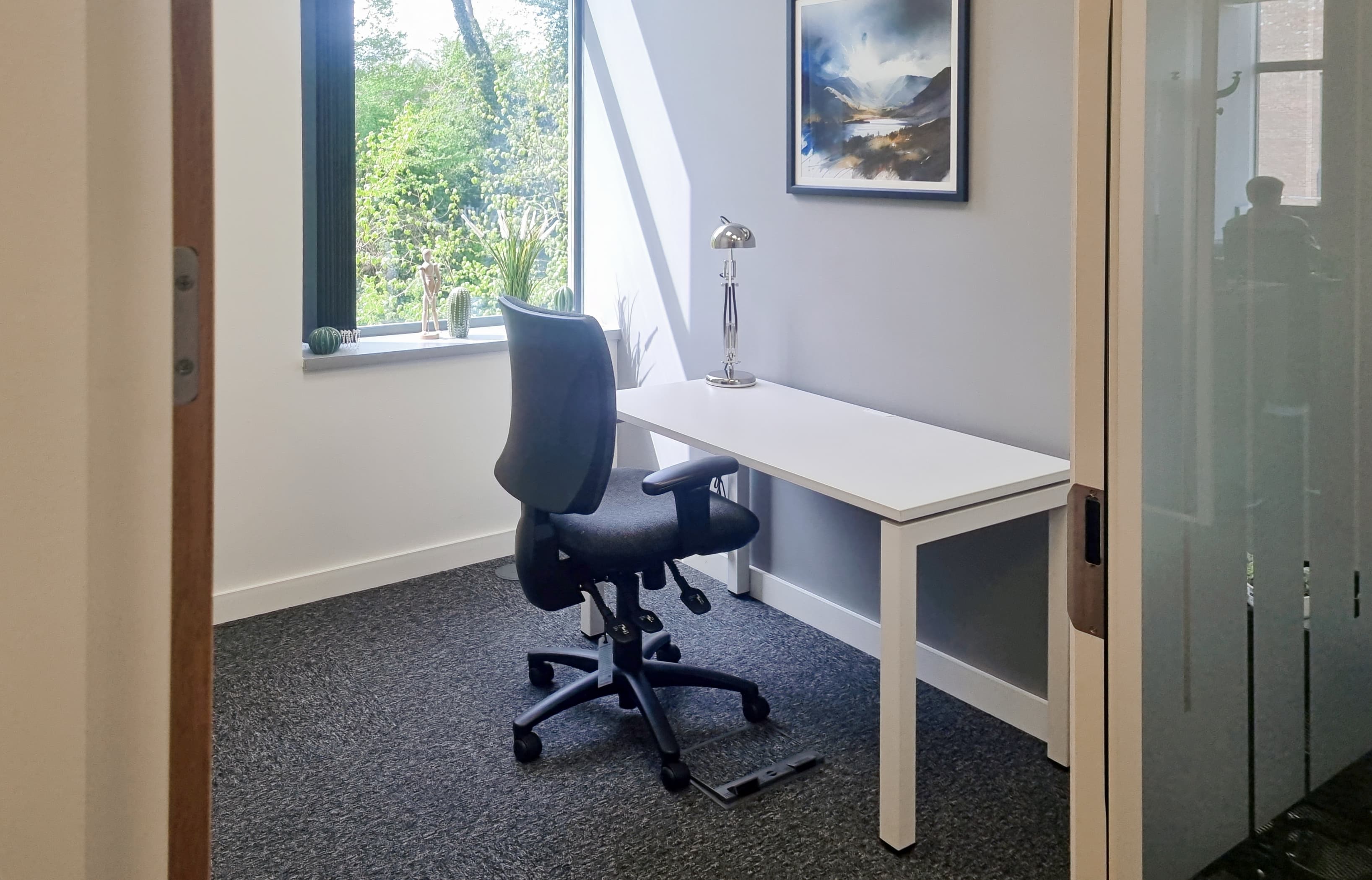 Harpenden, Waterside image 3