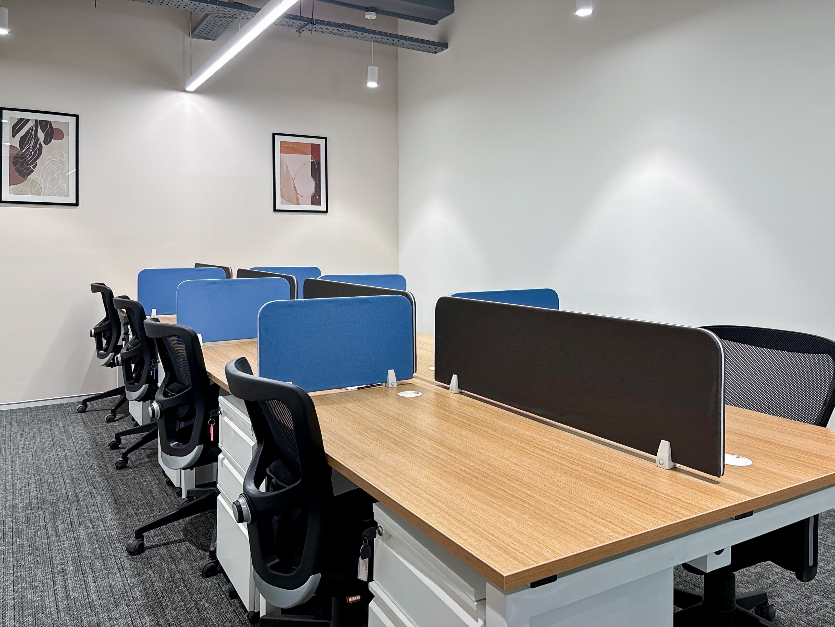 Noida, Regus Tower image 12