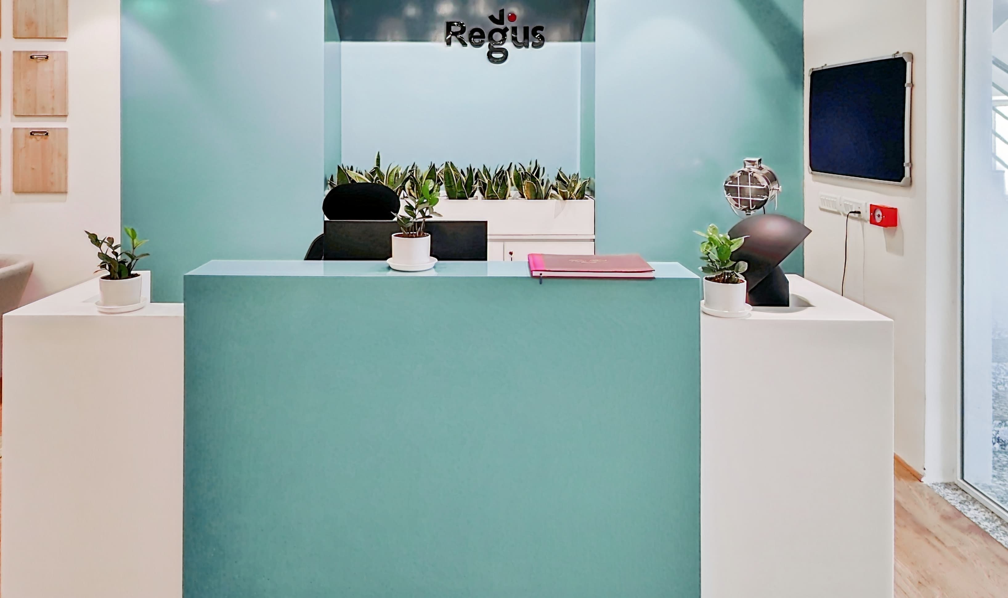 Noida, Regus Tower image 4