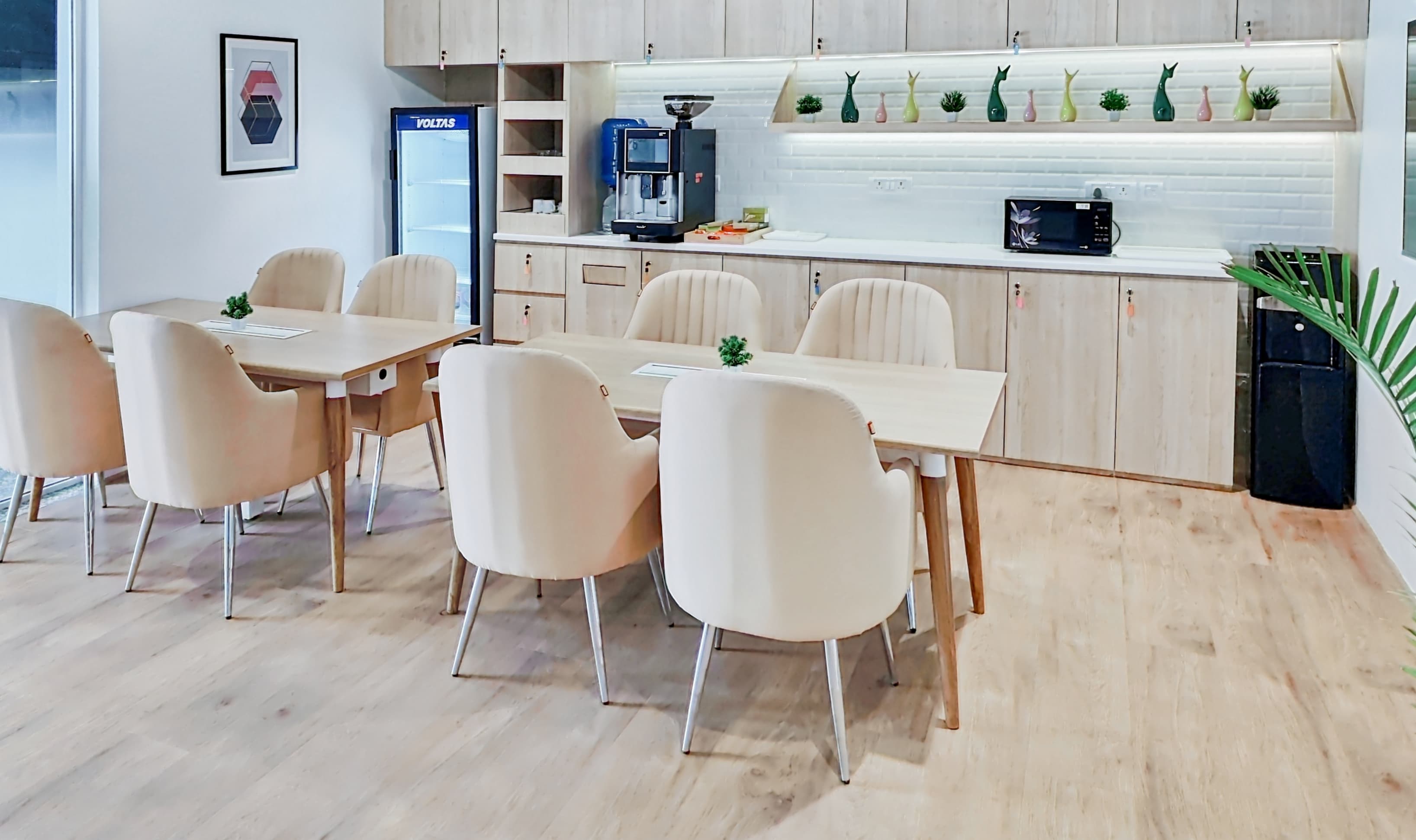 Noida, Regus Tower image 9