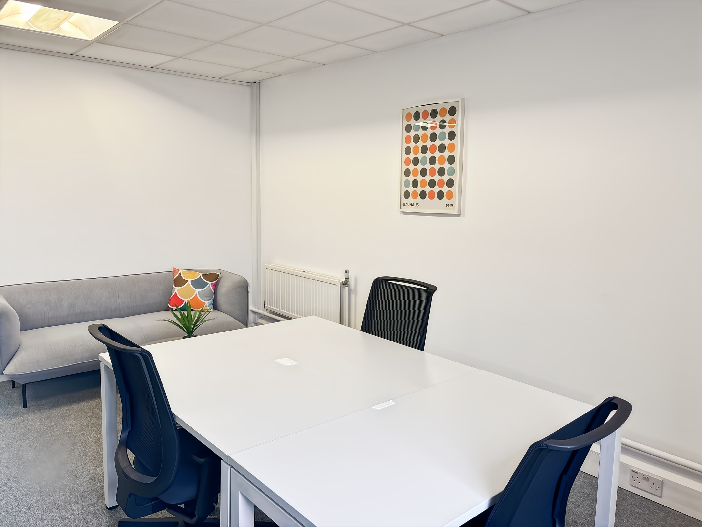 Winchester, Crown Walk image 4