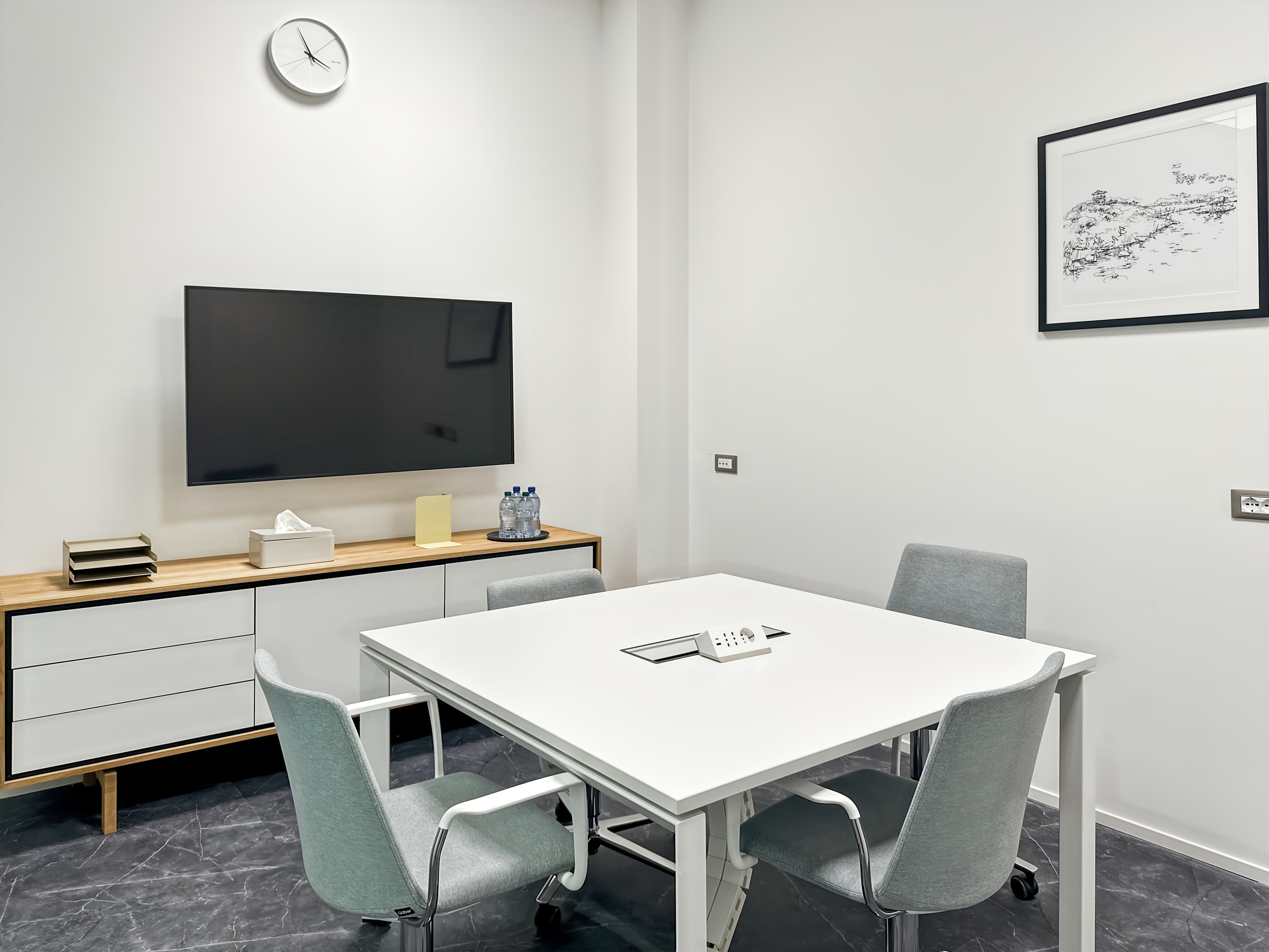 Milan, Adriano image 5