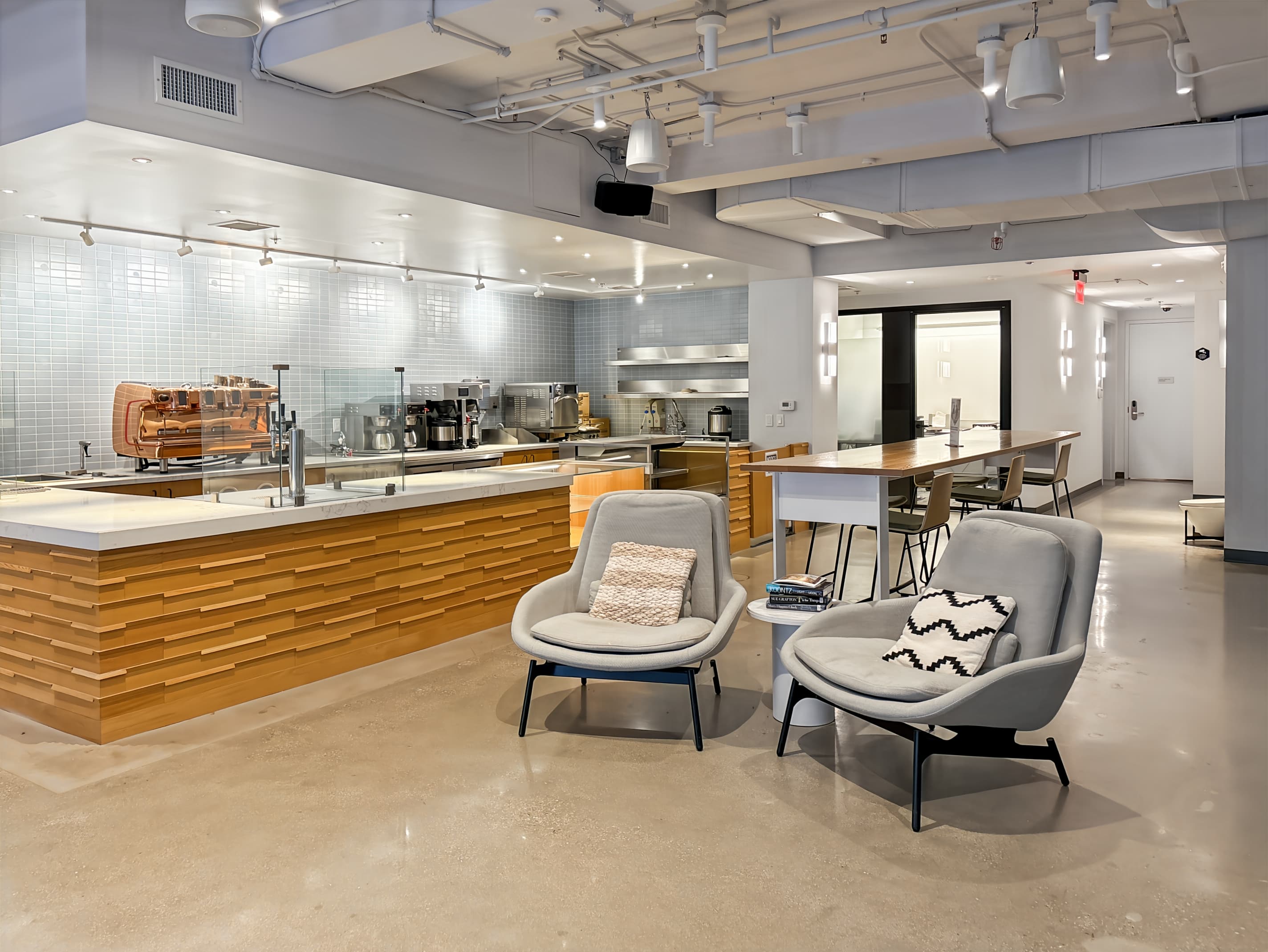 CA, Long Beach - 145 W Broadway image 2 CA, Long Beach - 145 W Broadway image 2