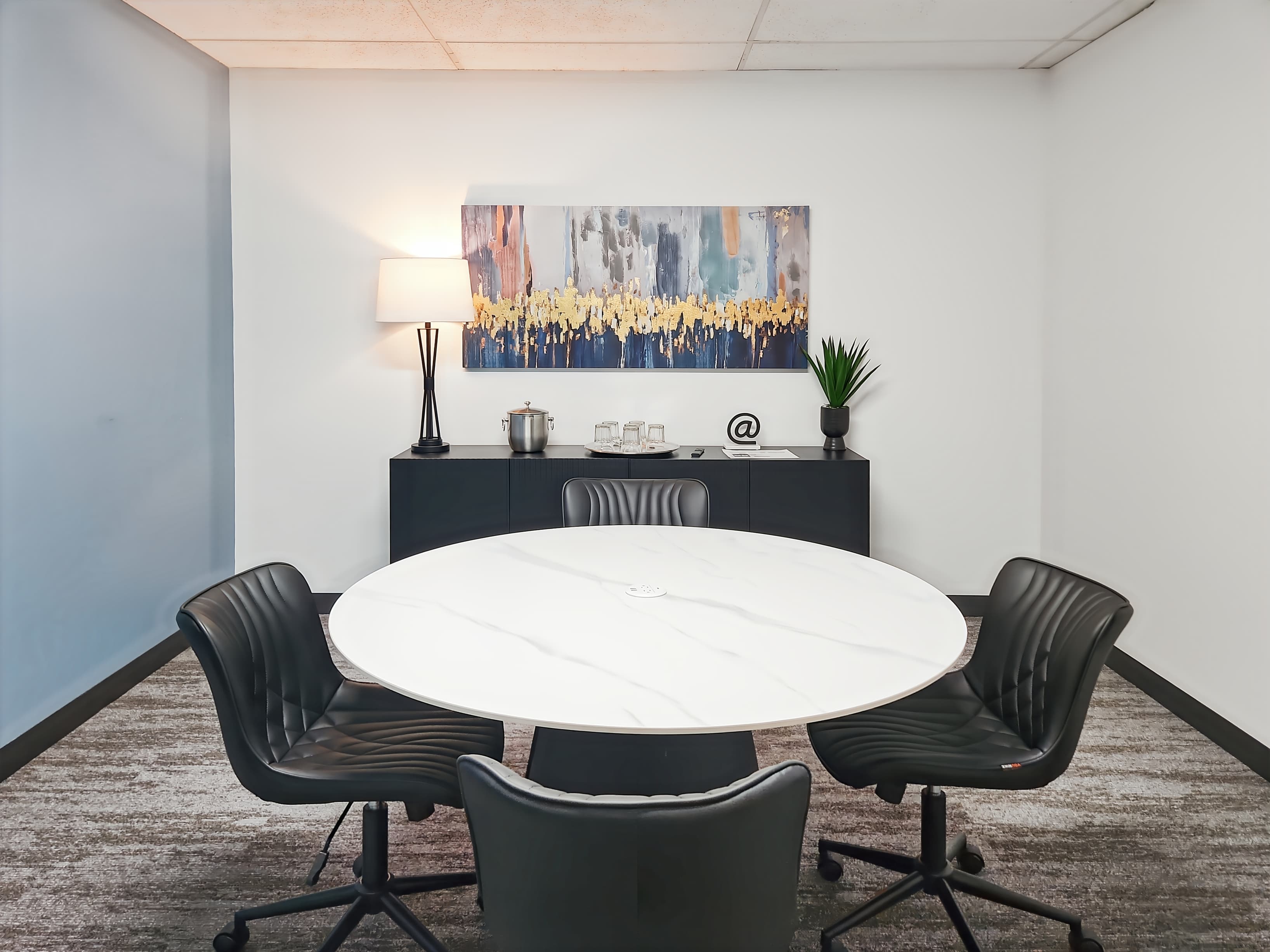 MO, St. Louis - Craigshire Rd image 10