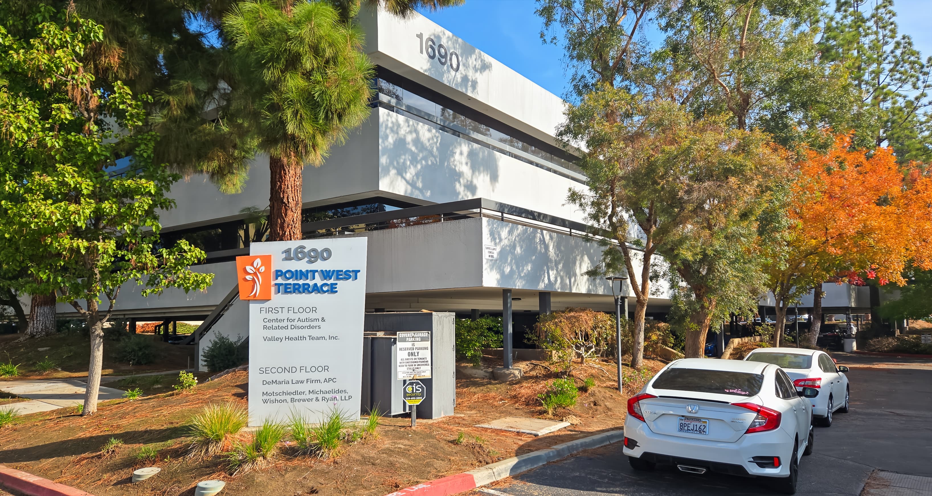 CA, Fresno - 1690 W Shaw Ave image 4 CA, Fresno - 1690 W Shaw Ave image 4