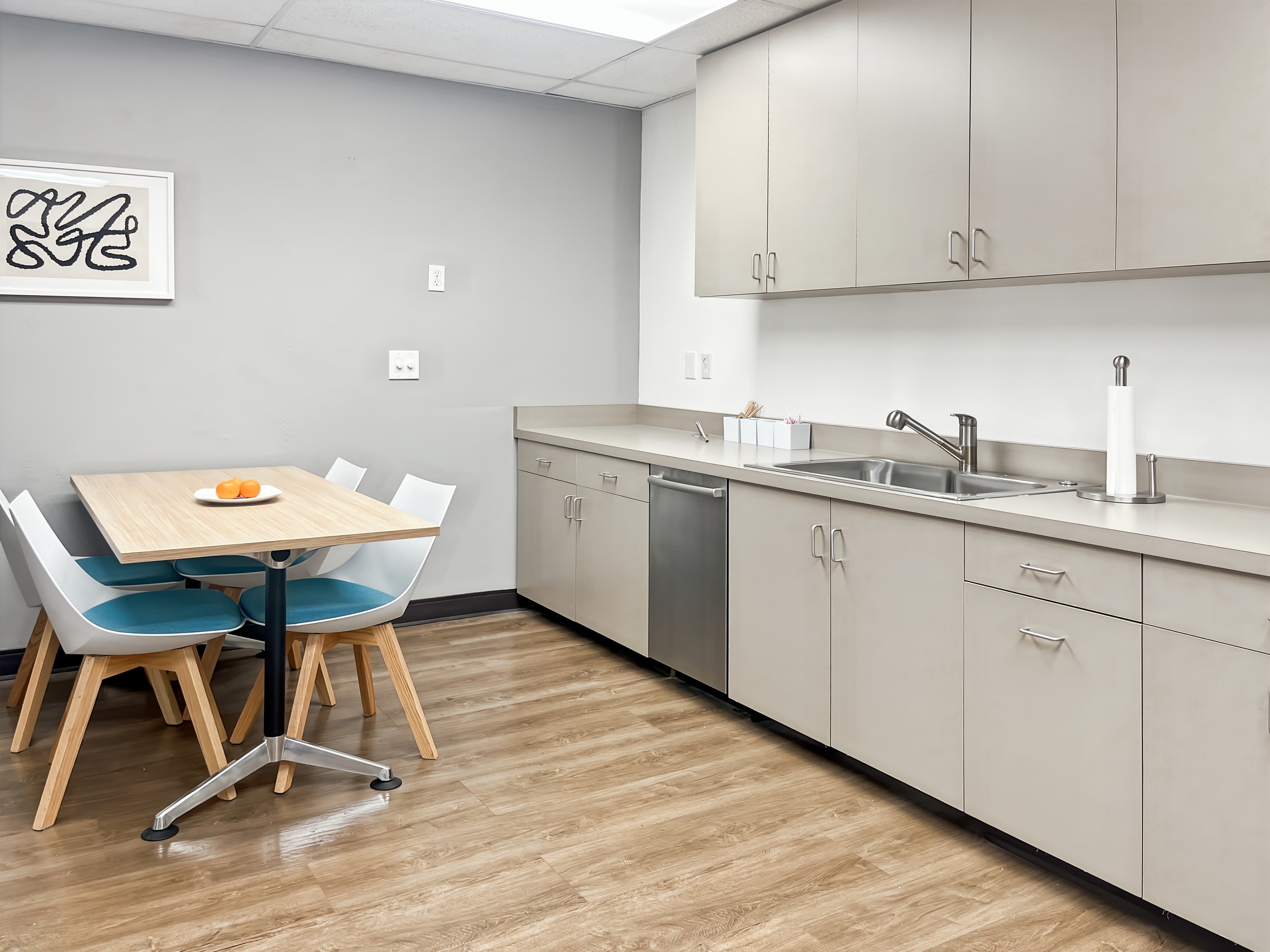 CA, Fresno - 1690 W Shaw Ave image 12 CA, Fresno - 1690 W Shaw Ave image 12