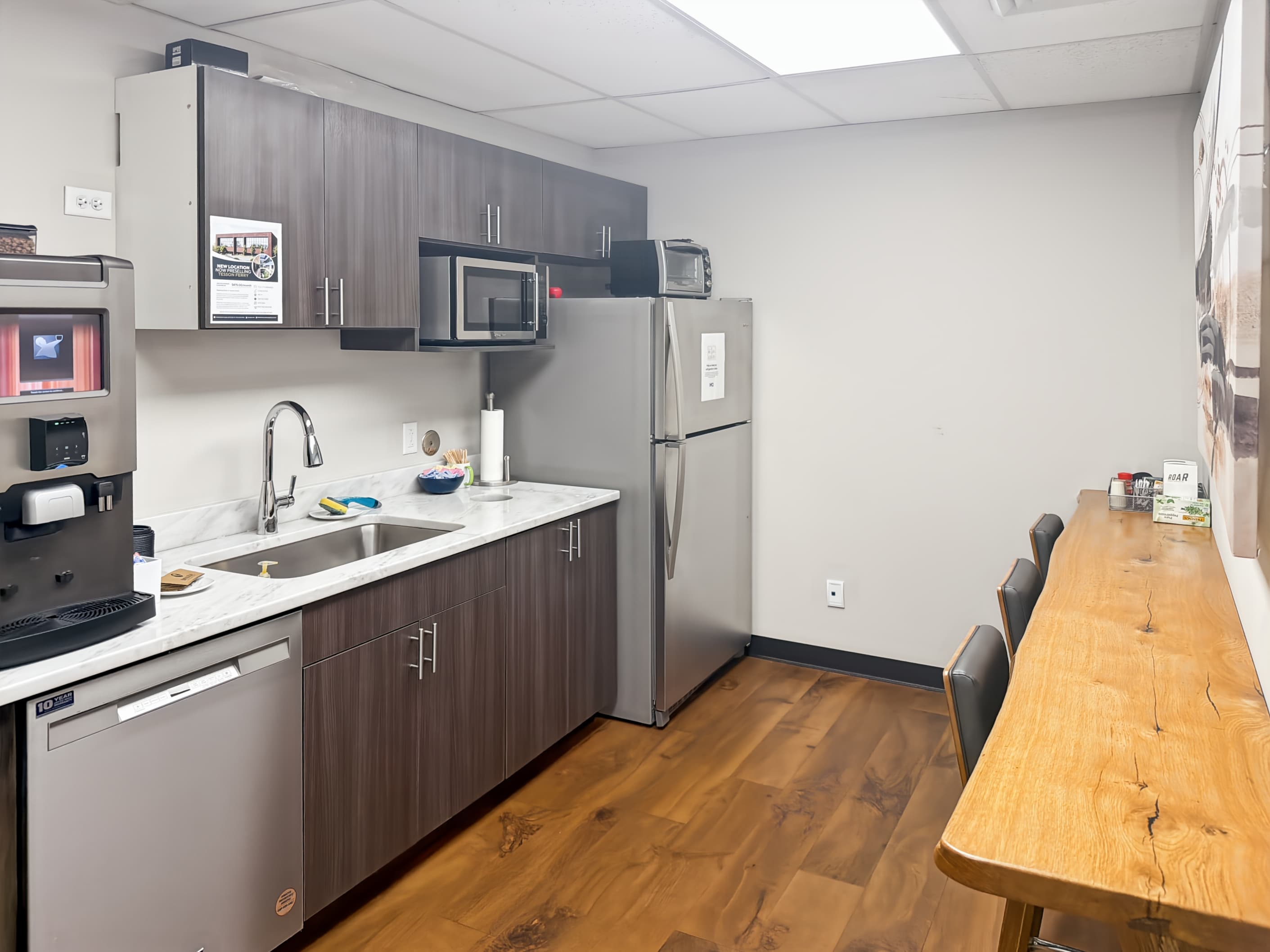 MO, Ellisville - Manchester Rd image 13