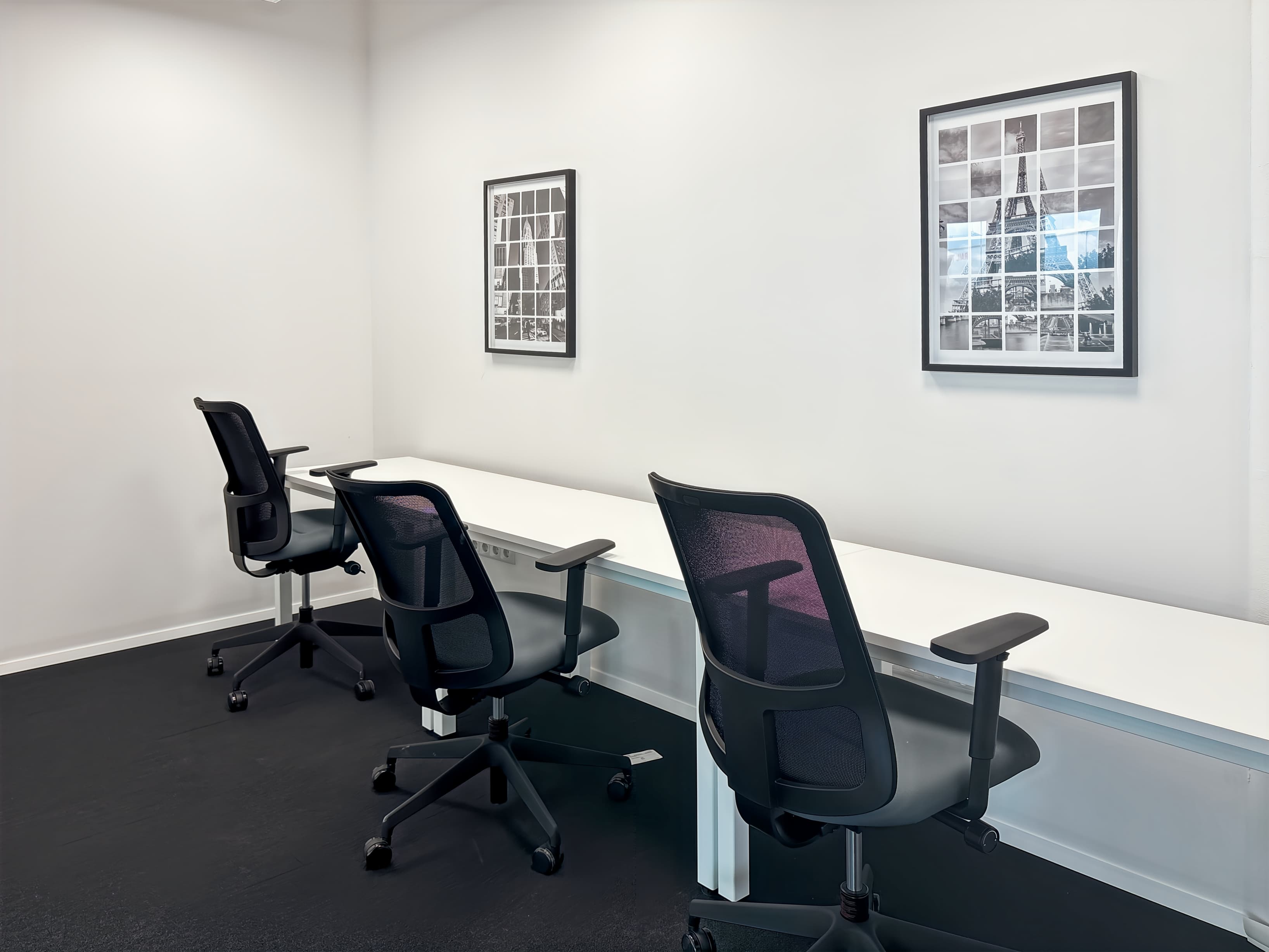 Debrecen, Debrecen International Airport image 13