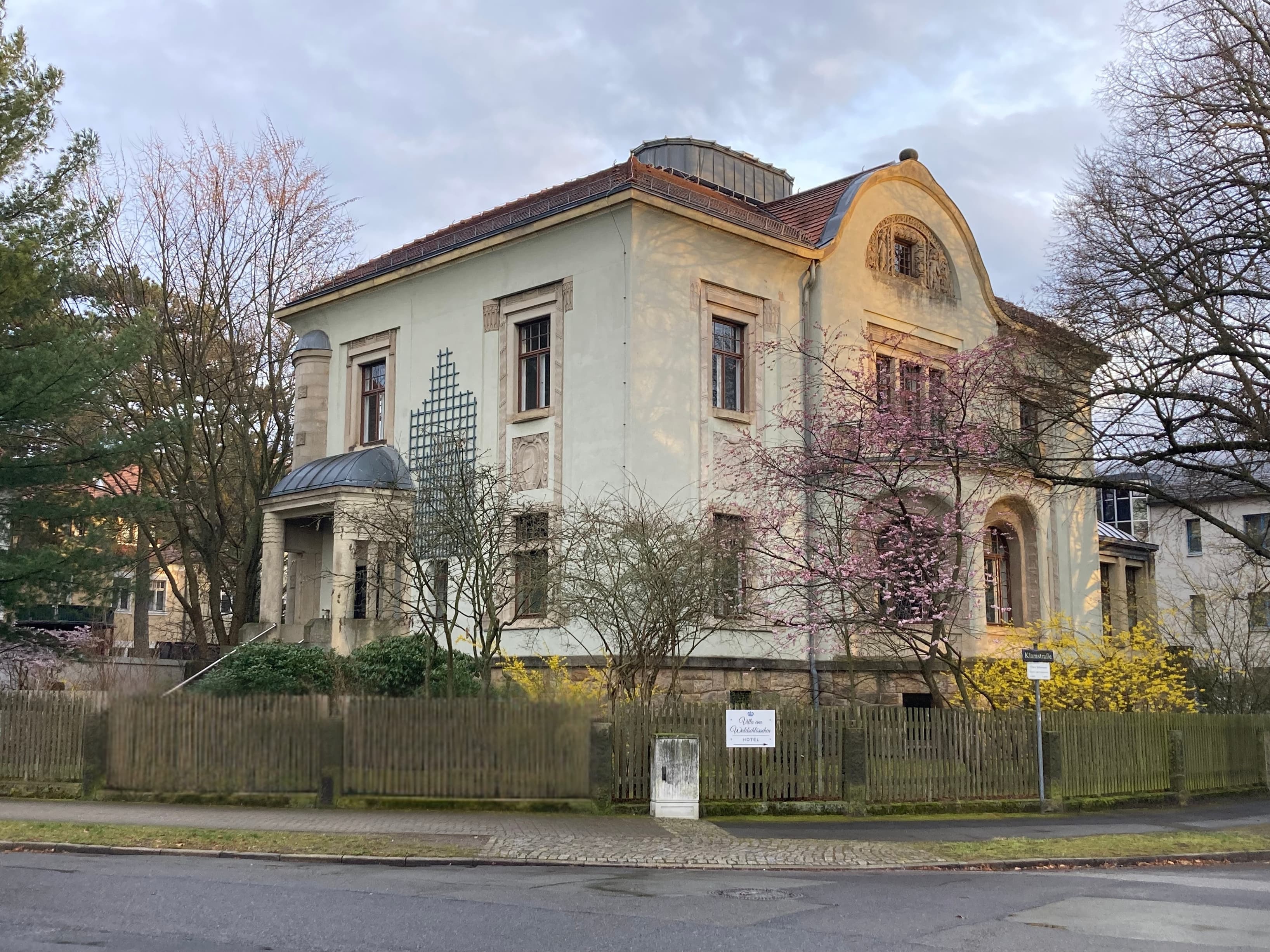 DRESDEN, Villa Grumpt image 1 DRESDEN, Villa Grumpt image 1