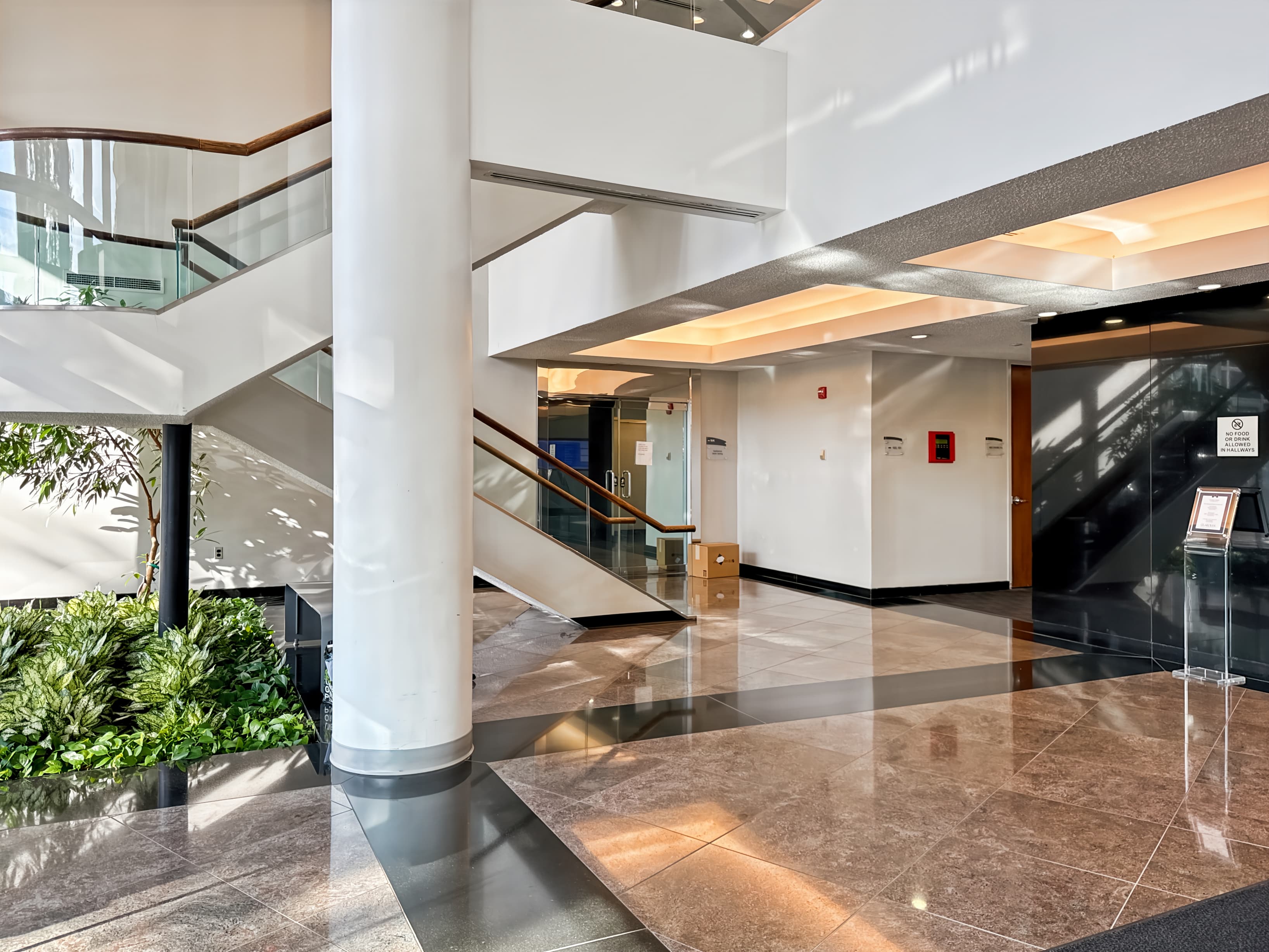 MD, Silver Spring - New Hampshire Ave image 13