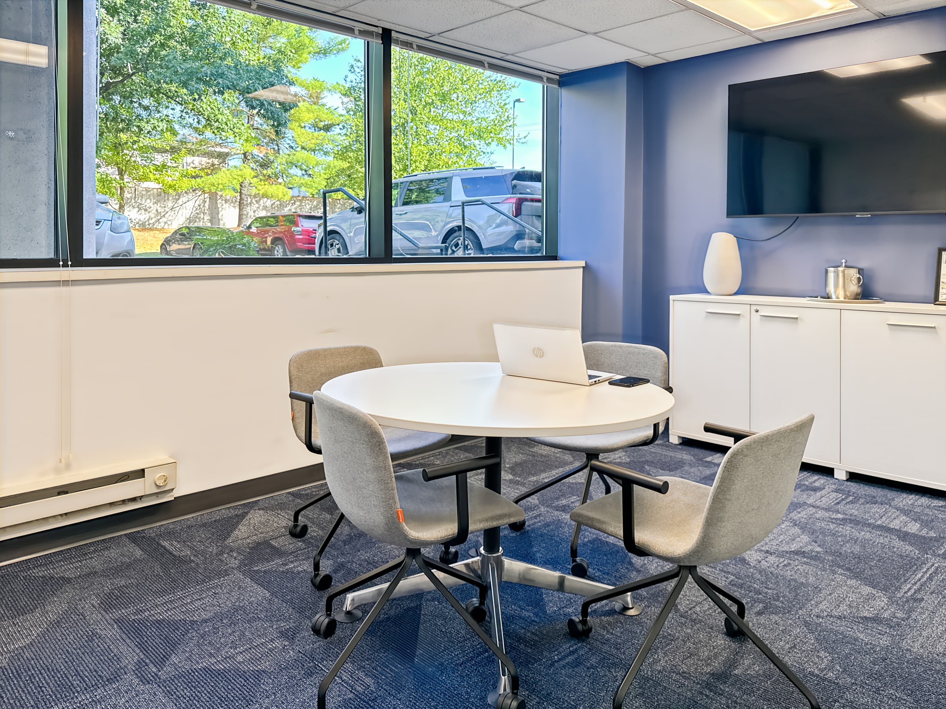 MD, Silver Spring - New Hampshire Ave image 10