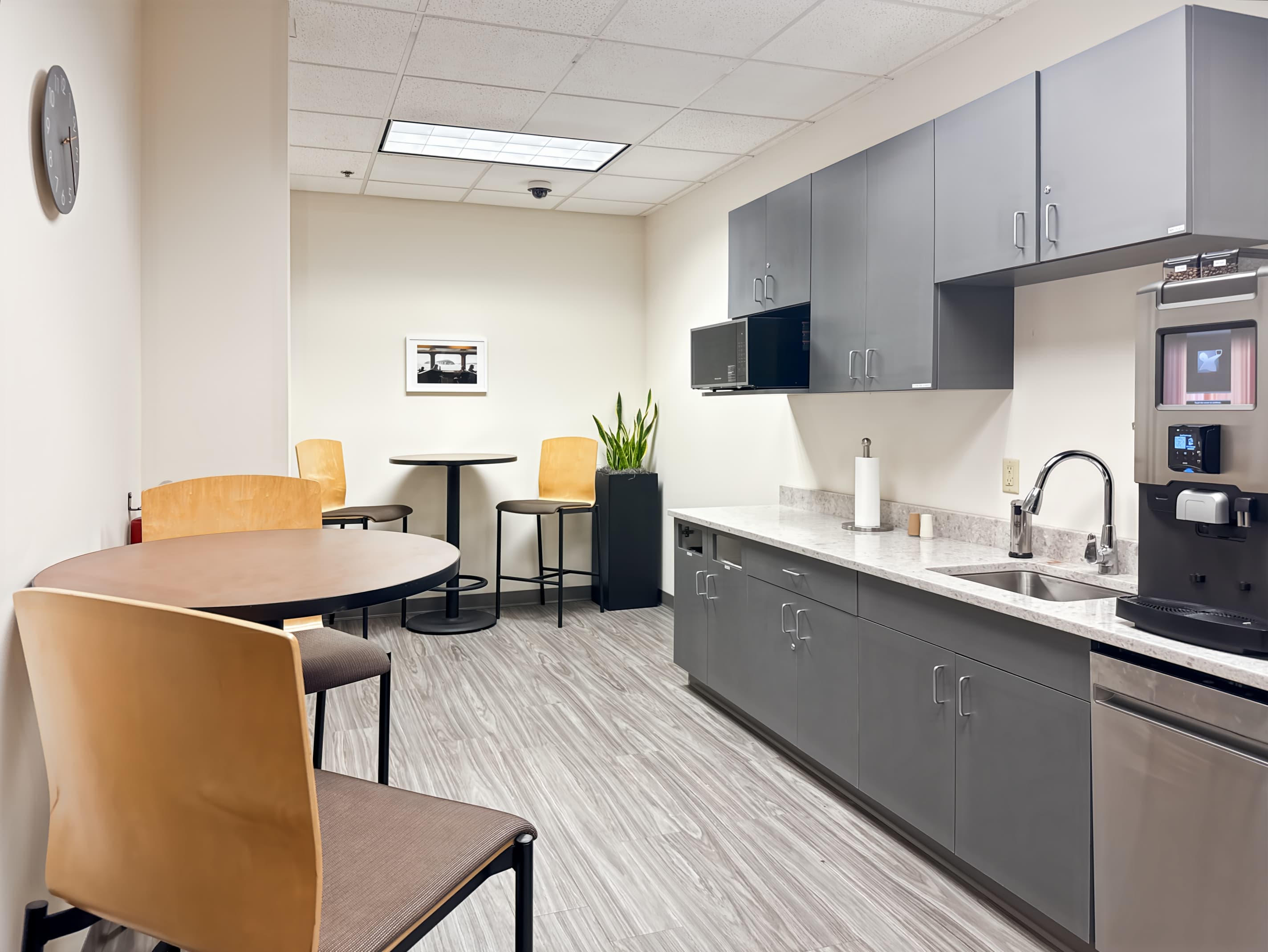 MN, Wayzata - Wayzata Blvd image 4 MN, Wayzata - Wayzata Blvd image 4