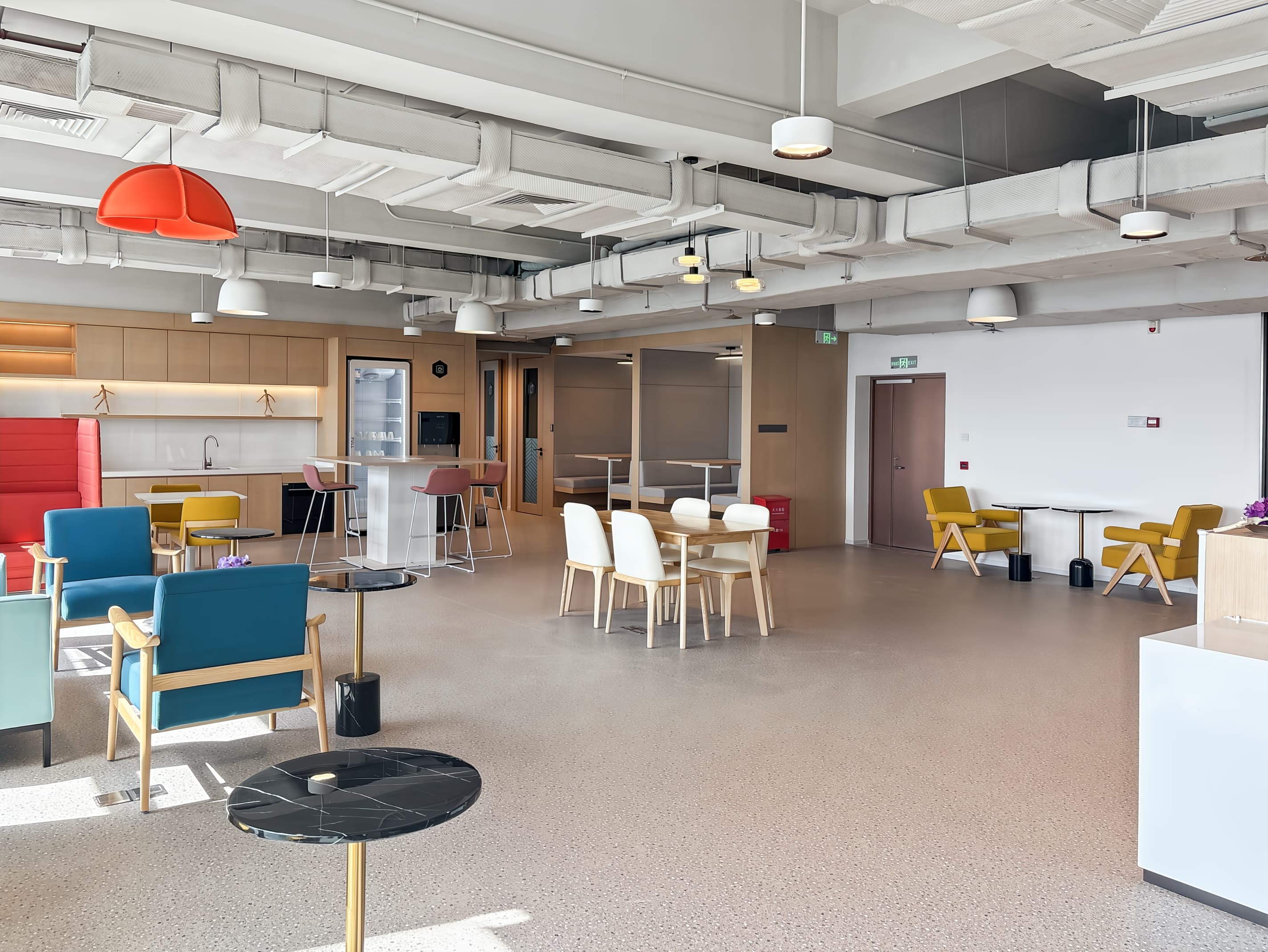 Zhuhai, Skyline Center image 10