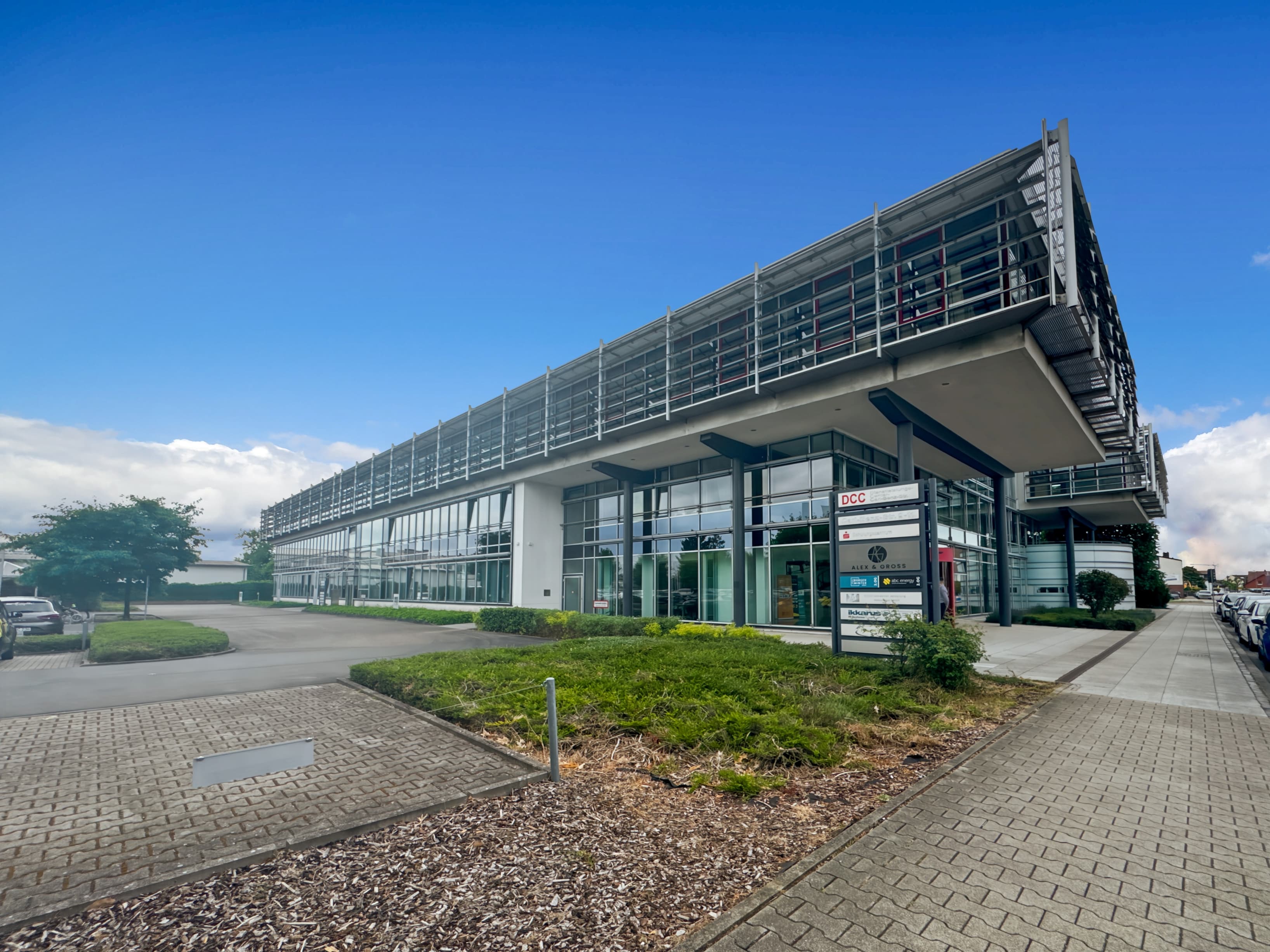 SCHWETZINGEN, Carl-Benz-Straße image 11