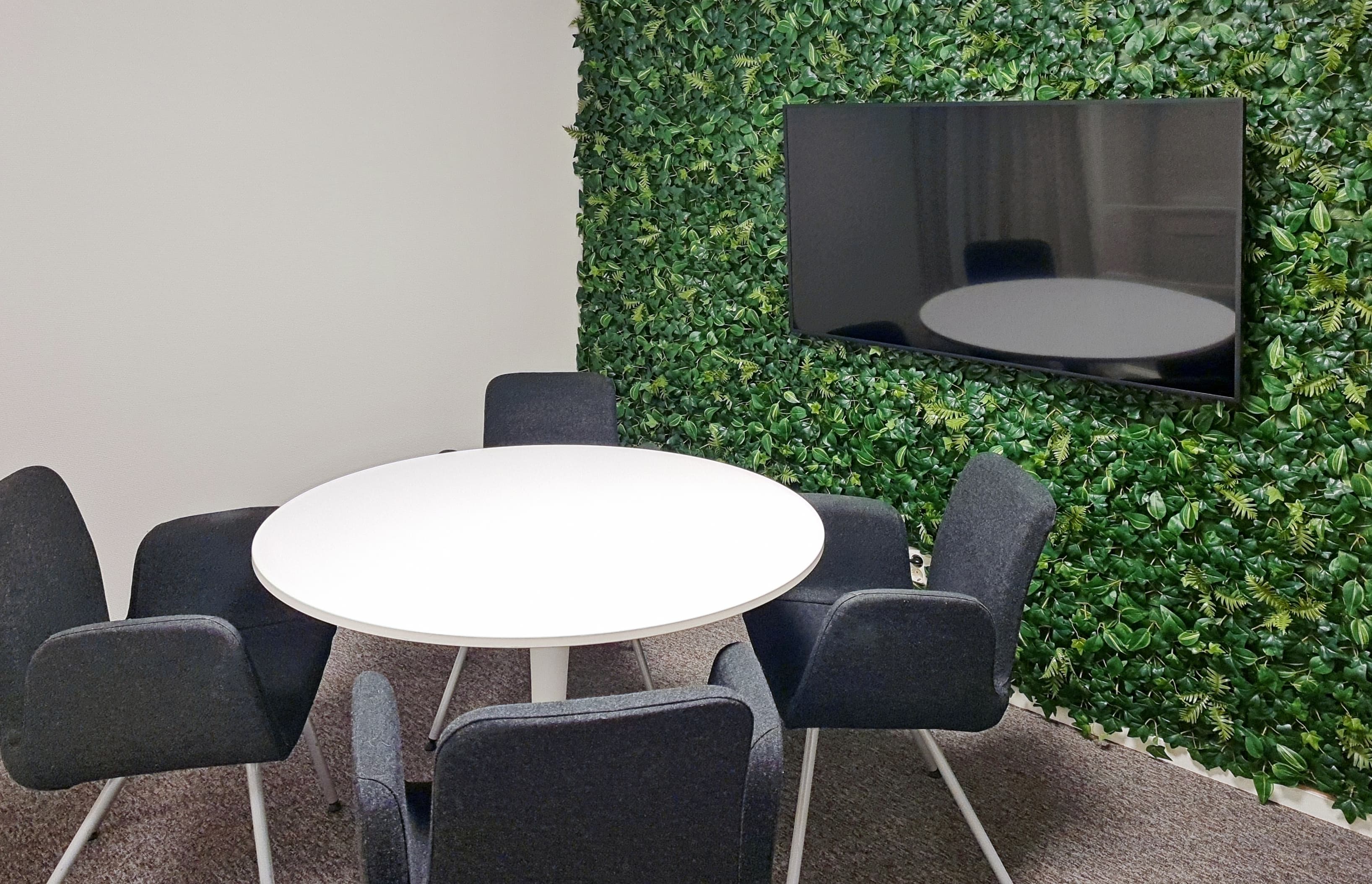 Stockholm, Hagsätra Torg image 8