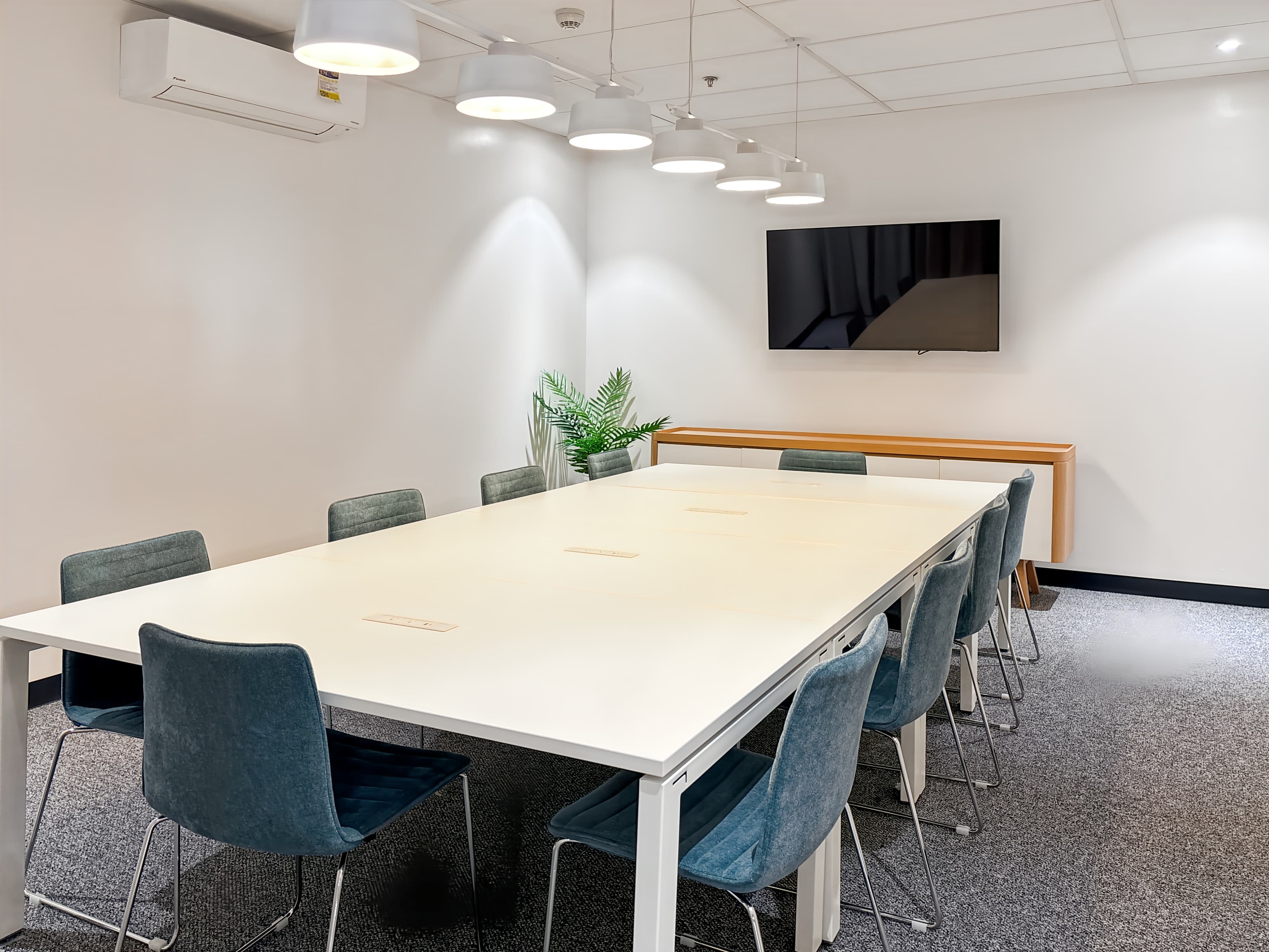 Makati, Victoria de Makati image 9 Makati, Victoria de Makati image 9