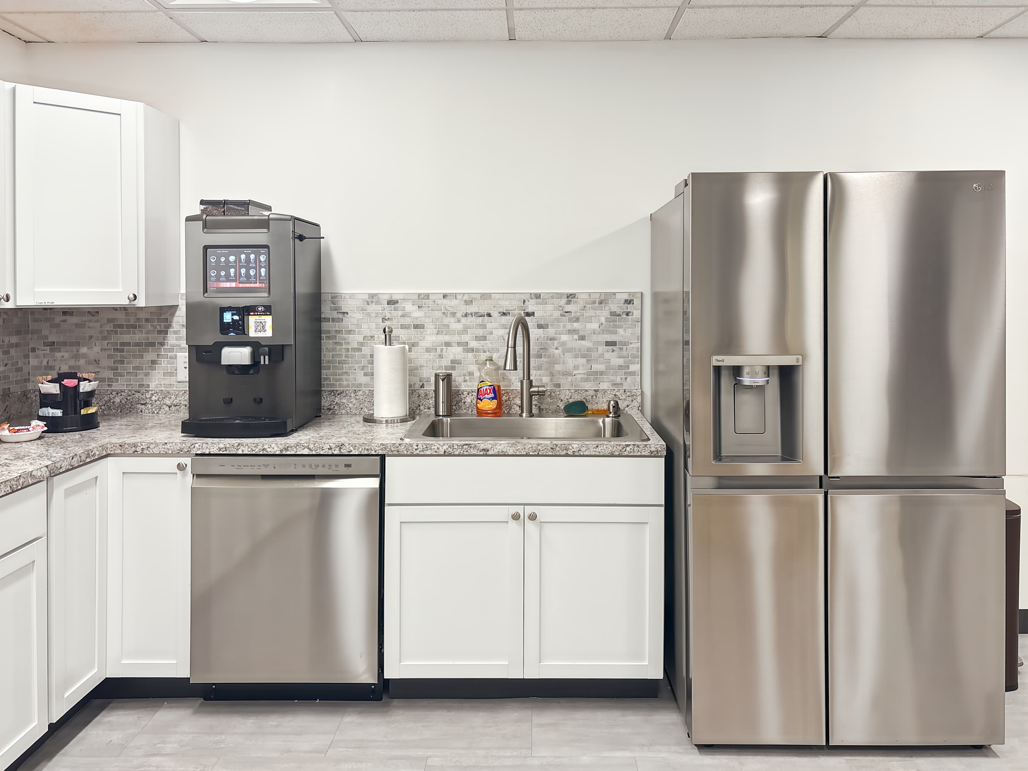 IA, West Des Moines - Valley West Drive image 3