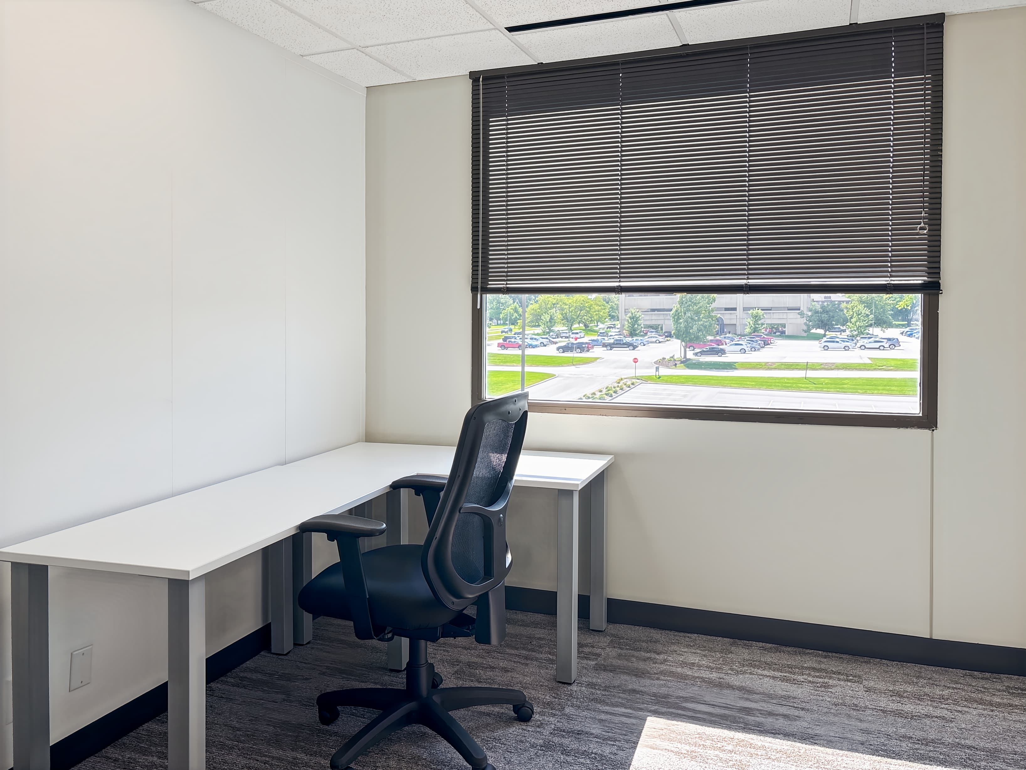 IA, West Des Moines - Valley West Drive image 13