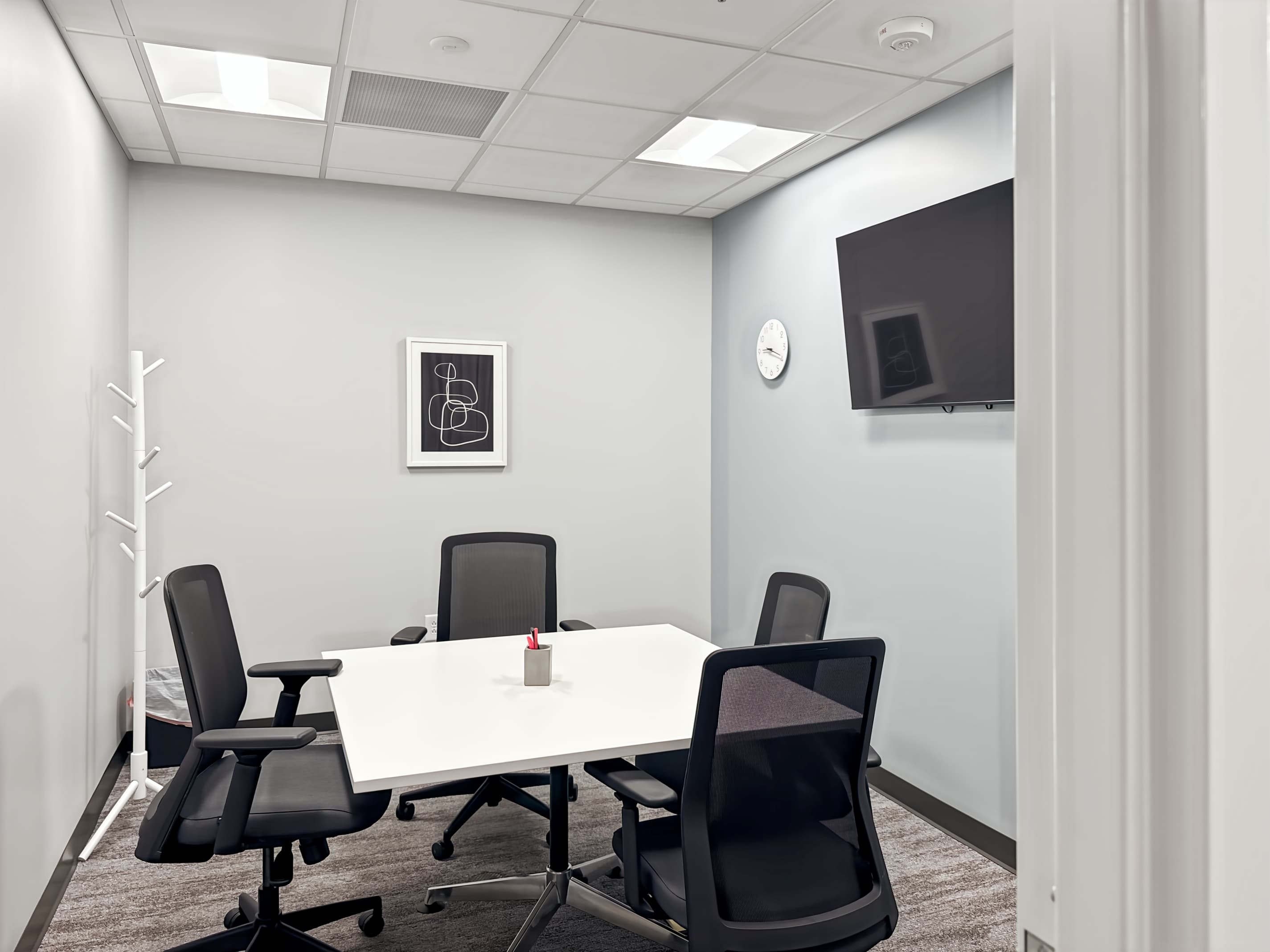 VA, Virginia Beach - Constitution Dr image 4