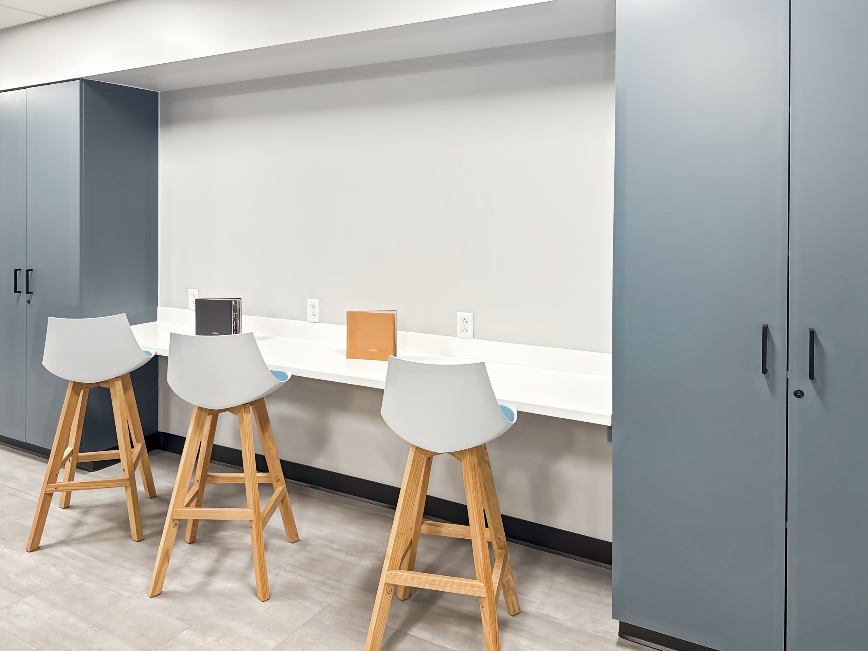 VA, Virginia Beach - Constitution Dr image 1