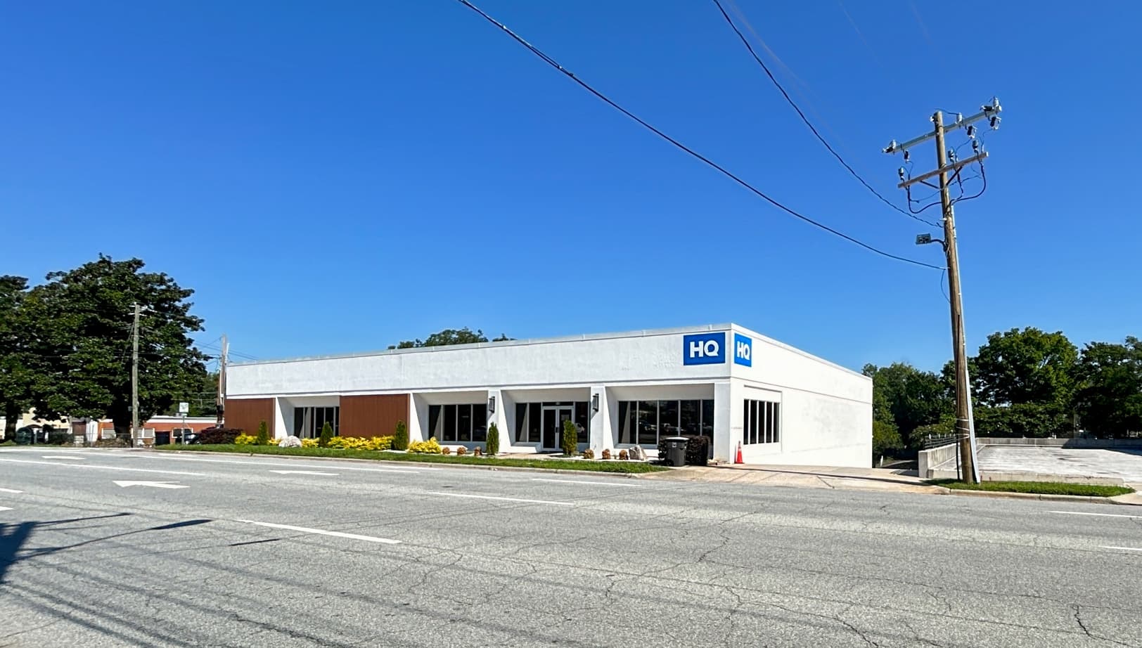 NC, Greensboro - W Friendly Ave image 5