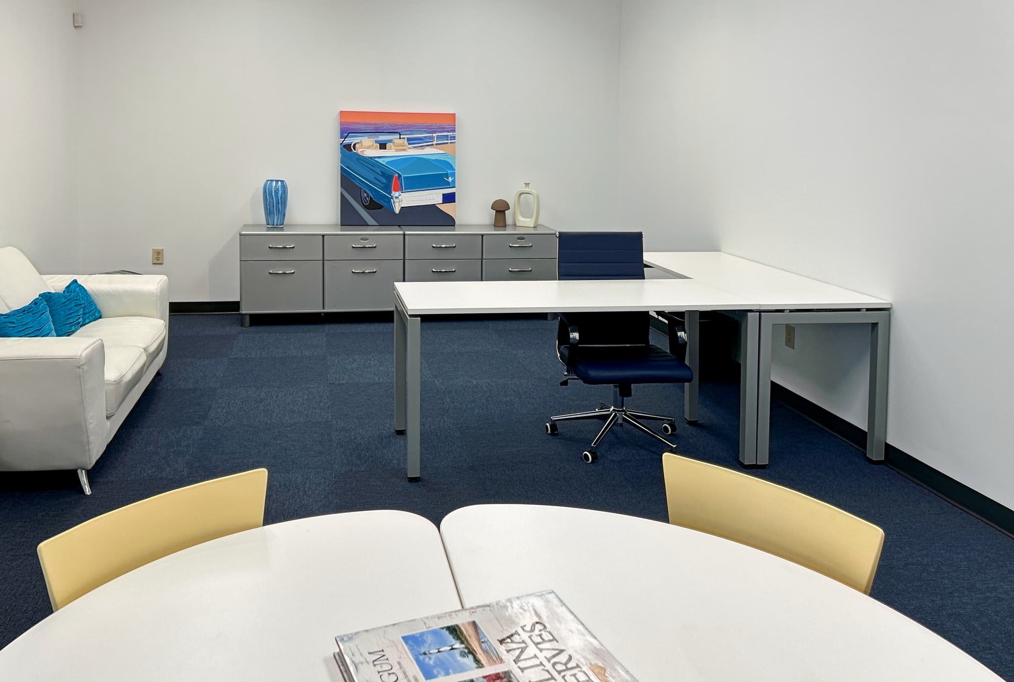 NC, Greensboro - W Friendly Ave image 3