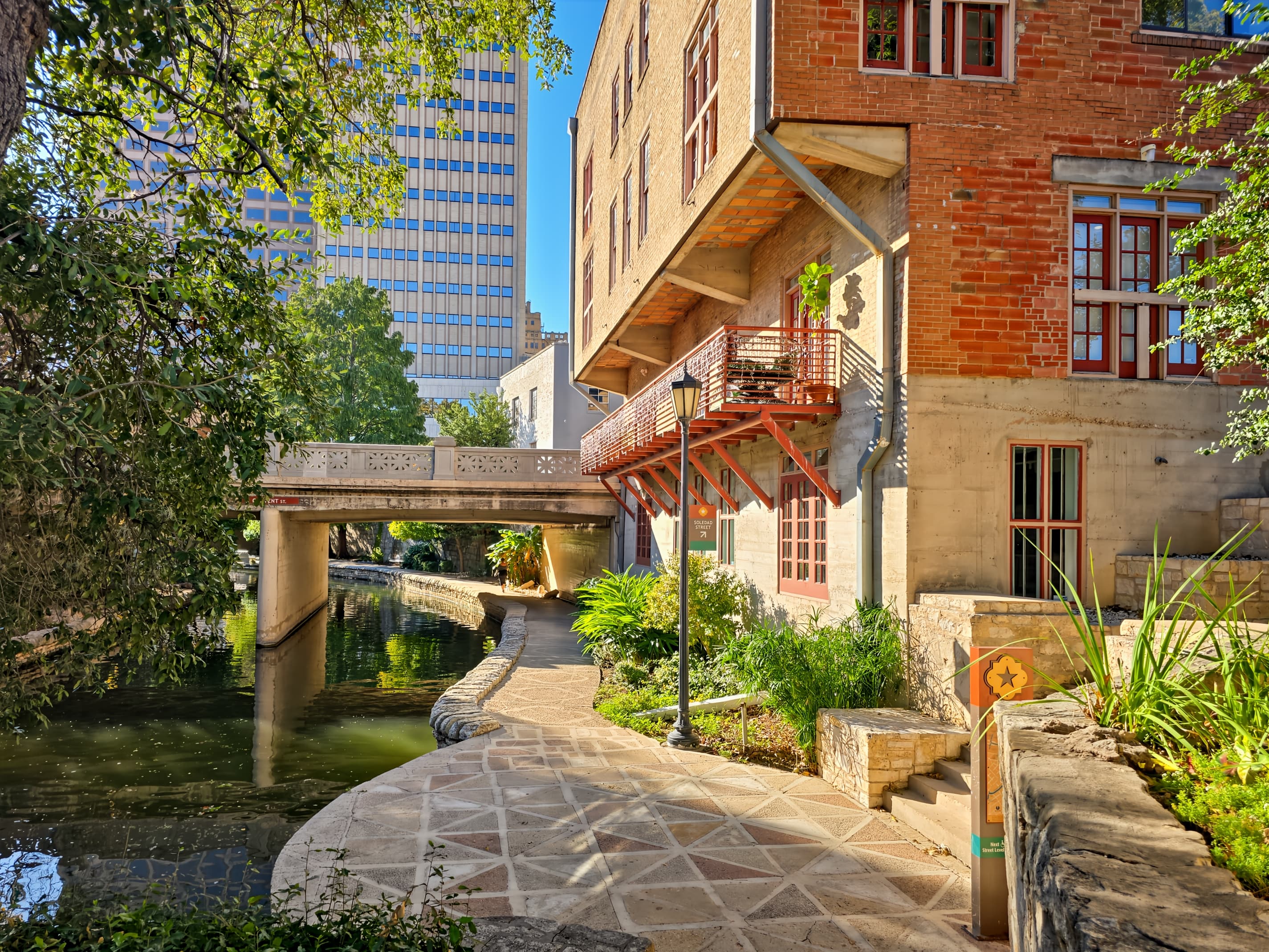 TX, San Antonio - Soledad St image 7