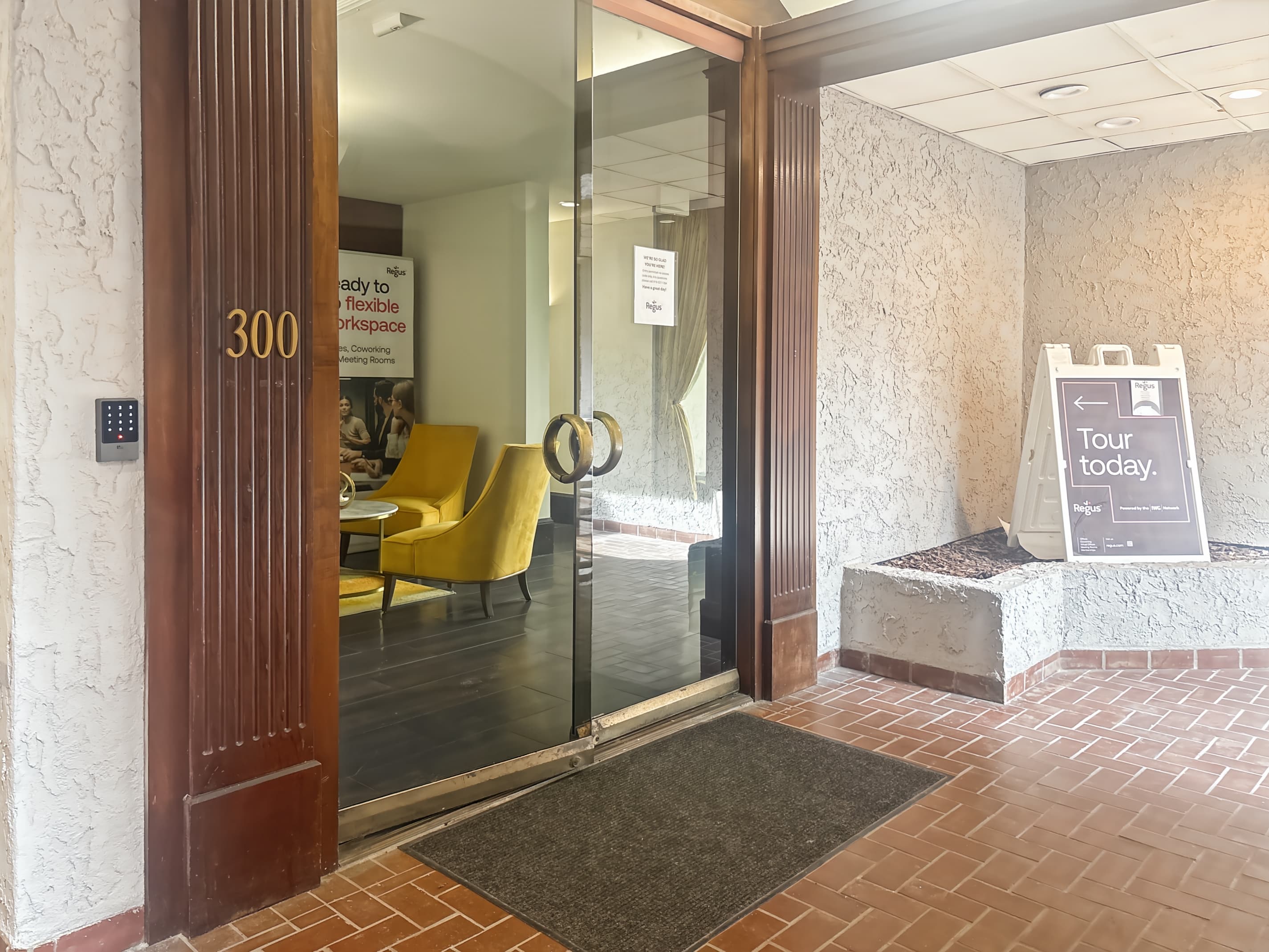 NC, Chapel Hill - E Franklin St image 4